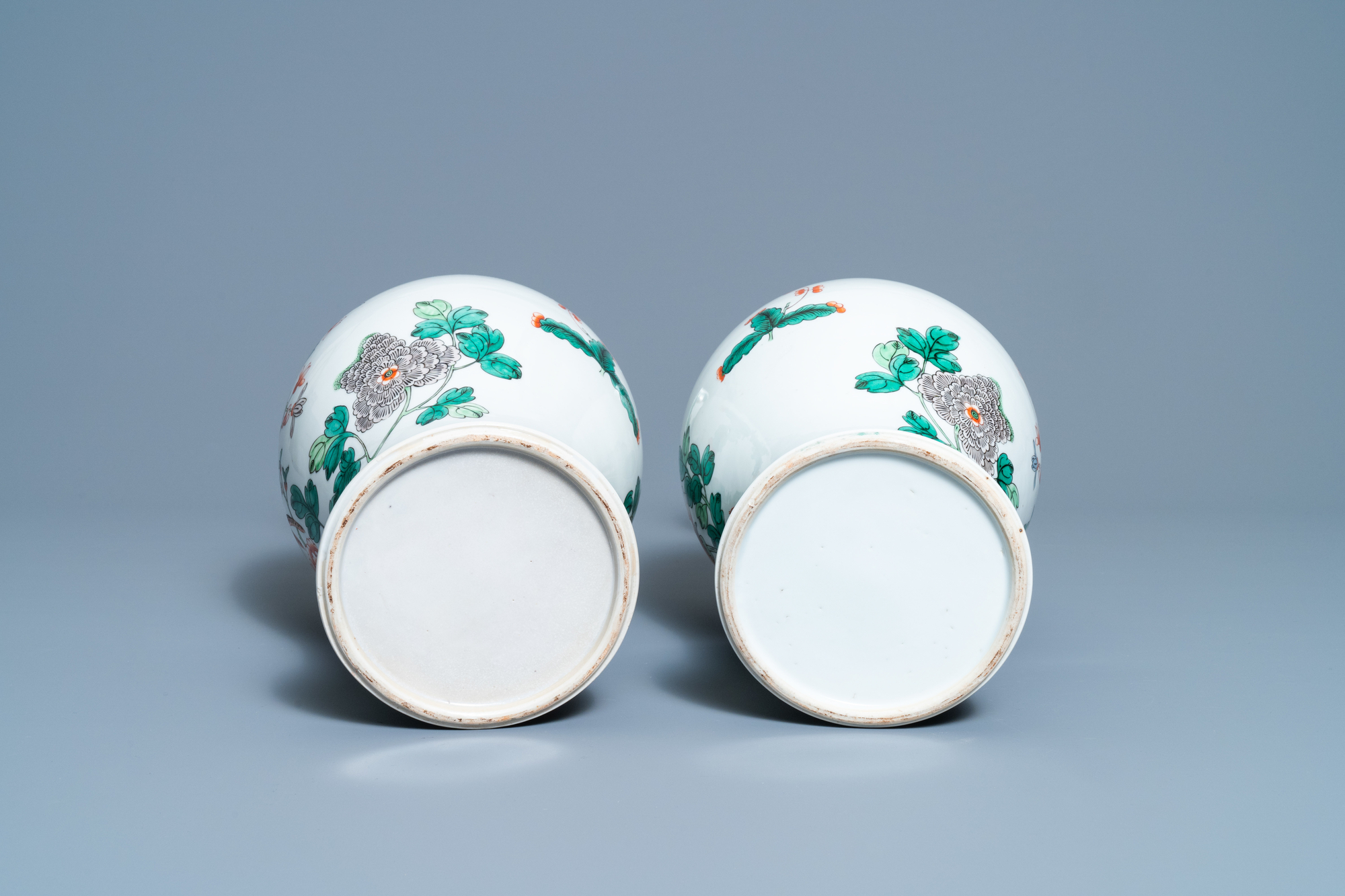 A pair of Chinese famille verte vases with birds among blossoming branches, Republic - Image 6 of 6