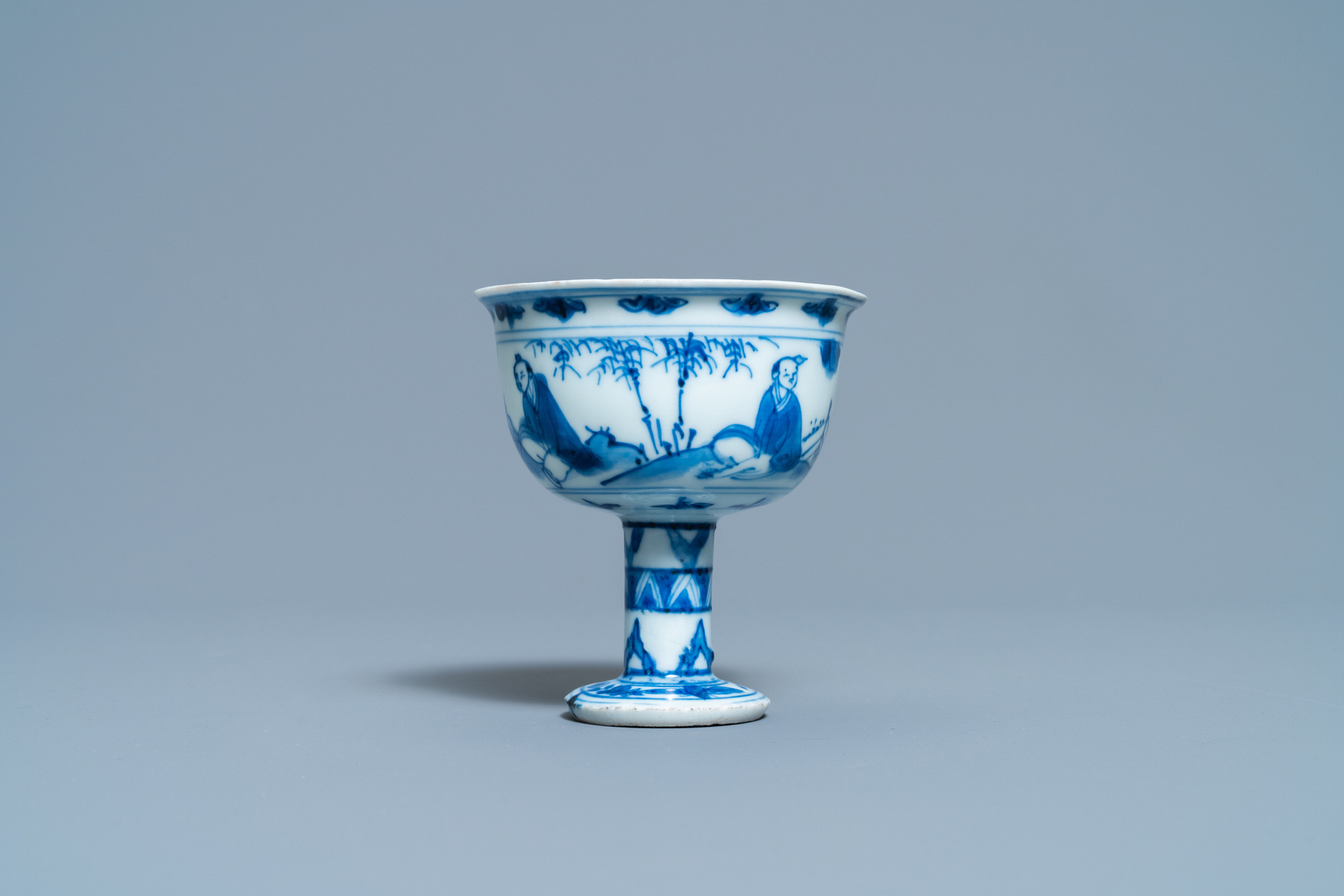 A Chinese blue and white 'go-players' stem cup, Transitional period - Image 5 of 7