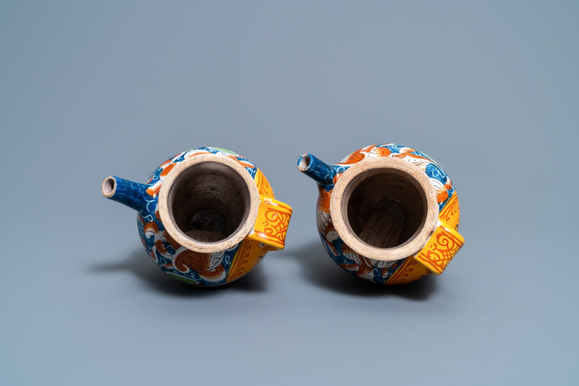 A pair of polychrome Italian maiolica wet drug jars, Casteldurante, 16th C. - Image 8 of 8