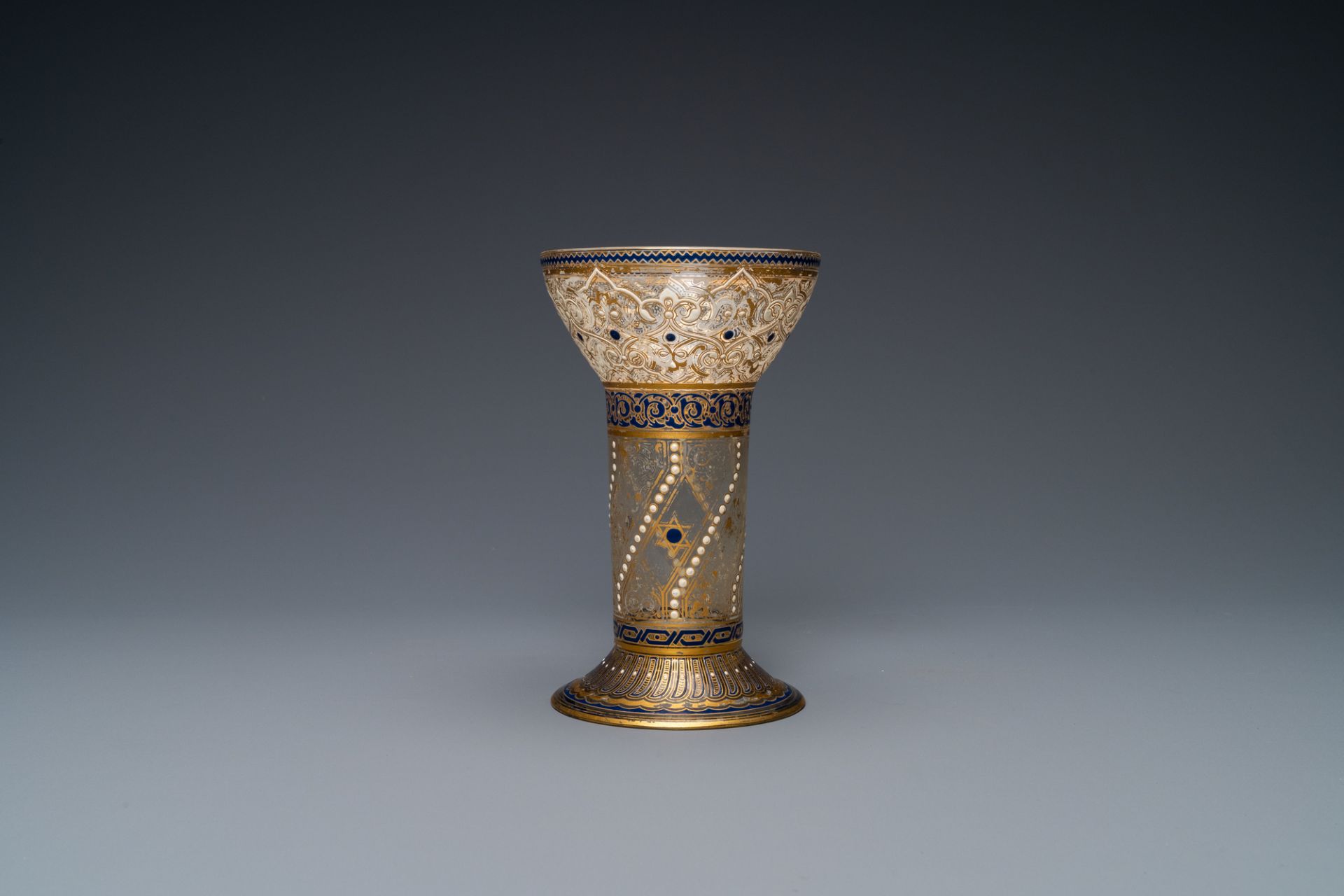 J. & L. Lobmeyr, Vienna, late 19th C.: An Islamic or Mamluk-style enamelled glass beaker - Image 2 of 7