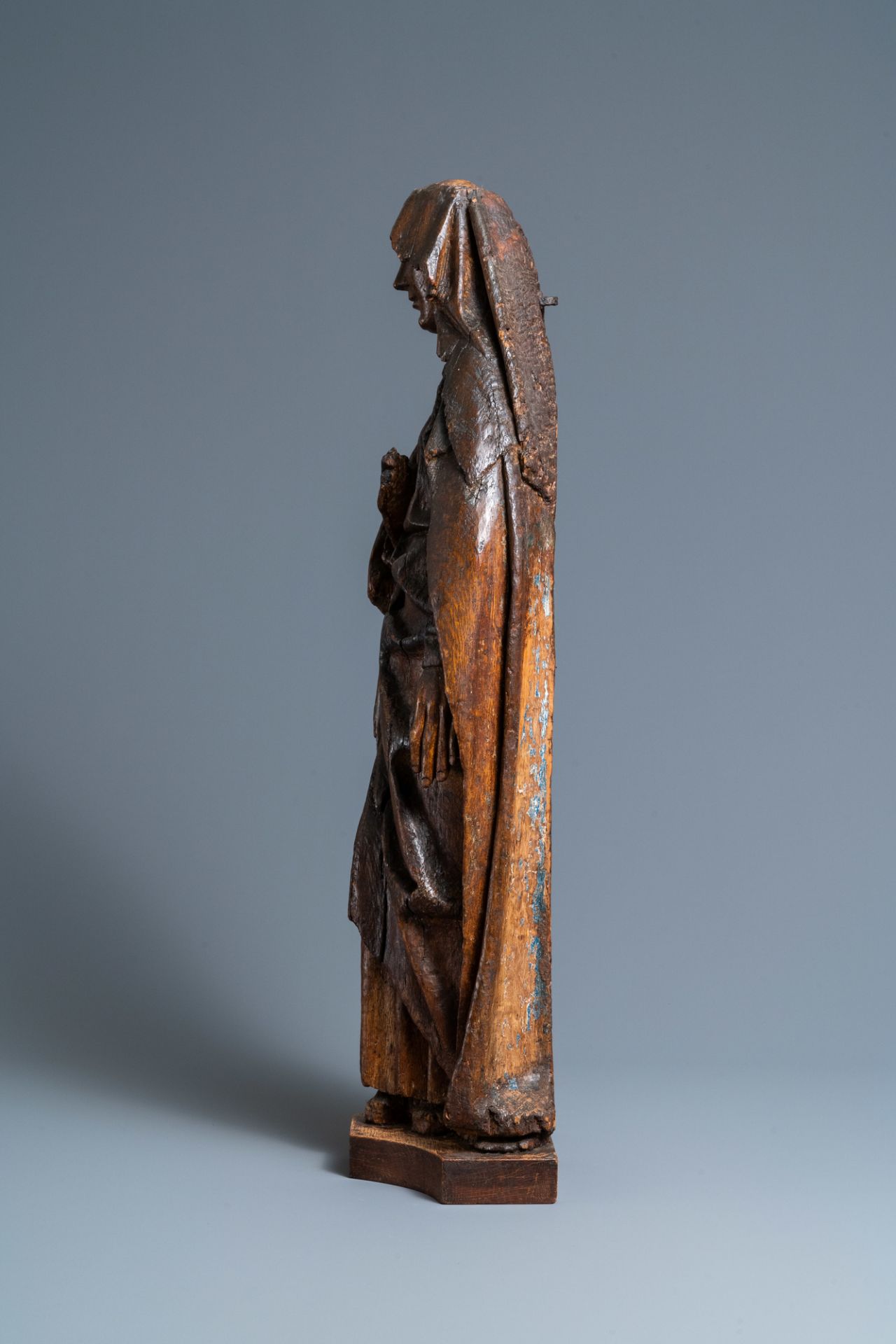 A large oak figure of a Golgotha Madonna, 15th C. - Image 5 of 7