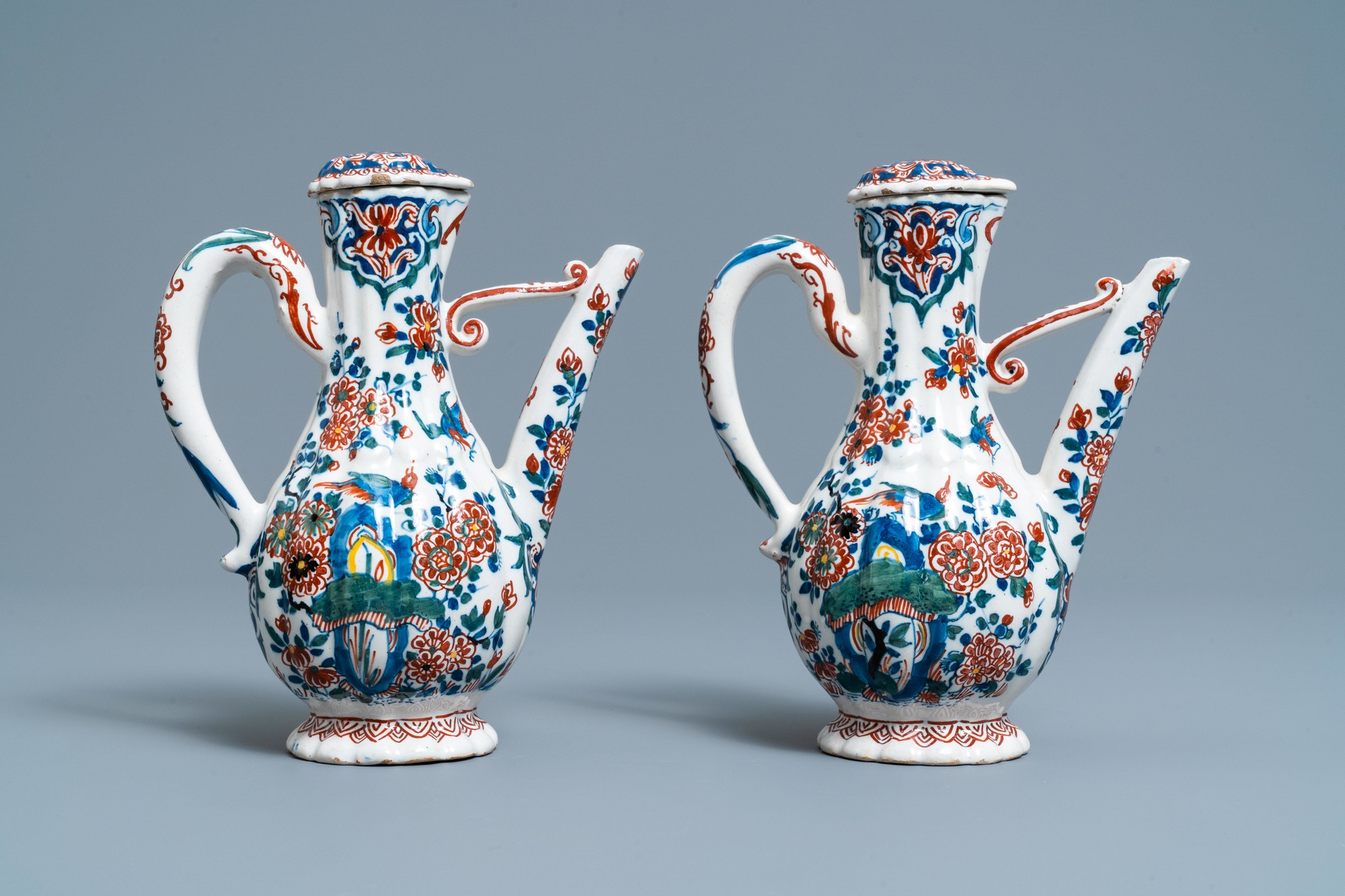 A Dutch Delft cashmere palette cruet set on stand, 1st quarter 18th C. - Image 8 of 19