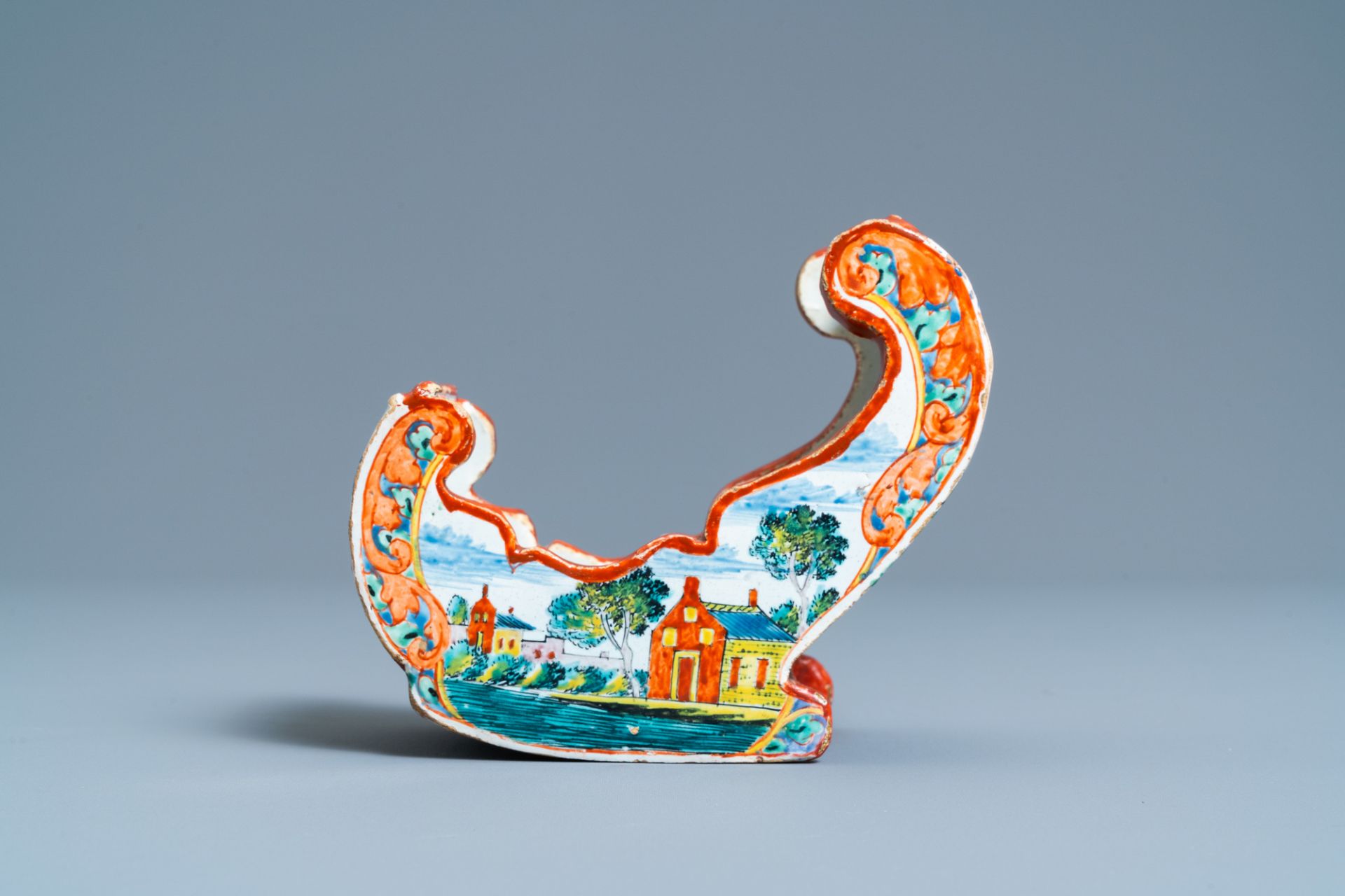 A polychrome Dutch Delft petit feu pipe stand modelled as a sleigh, 18th C. - Image 2 of 8