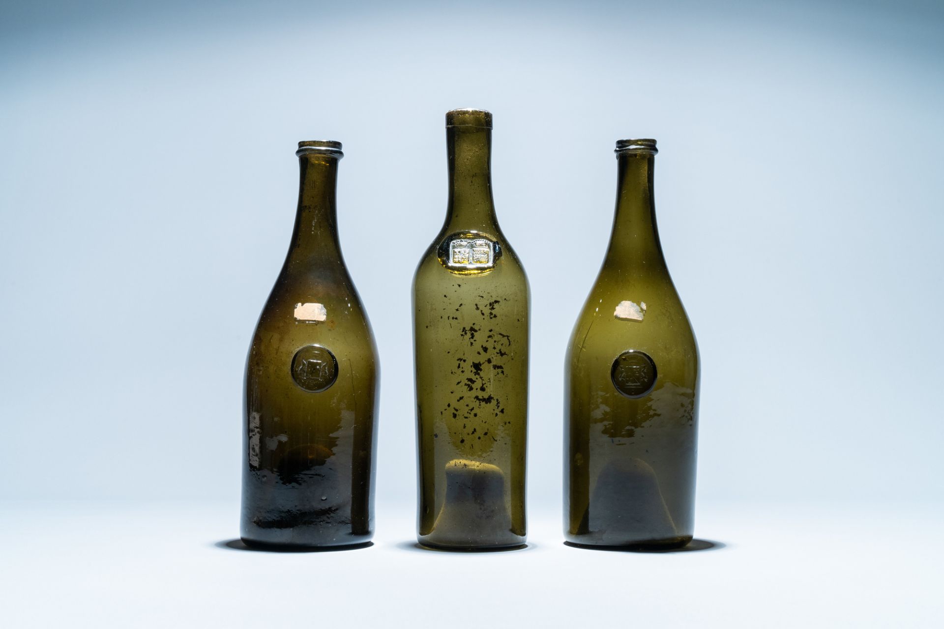 Three green glass wine bottles with crowned seals, 18/19th C. - Image 2 of 7