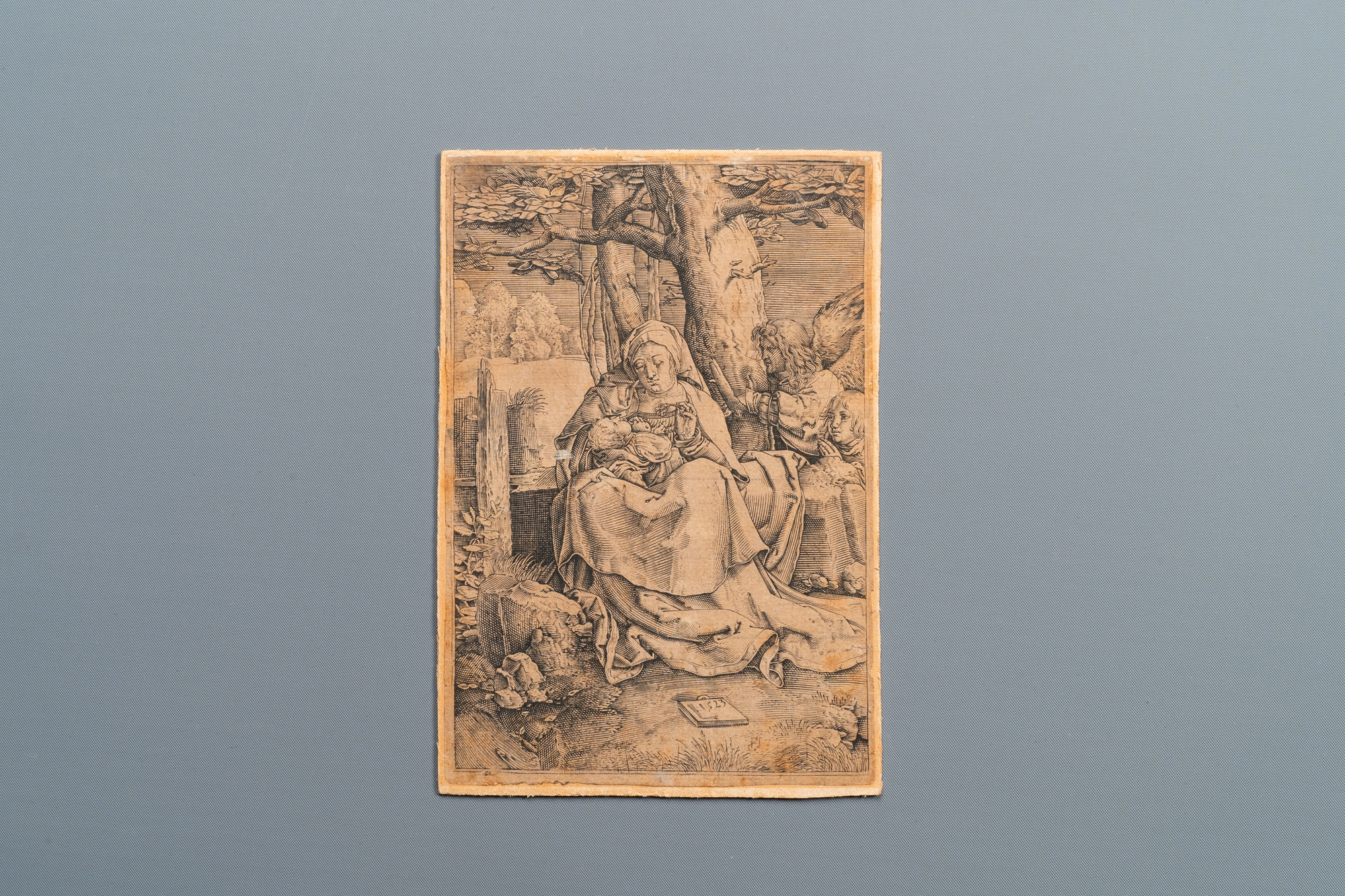 After Lucas van Leyden (1494 - 1533), etching on paper, 16th C.: The Virgin and Child with two angel - Image 2 of 3