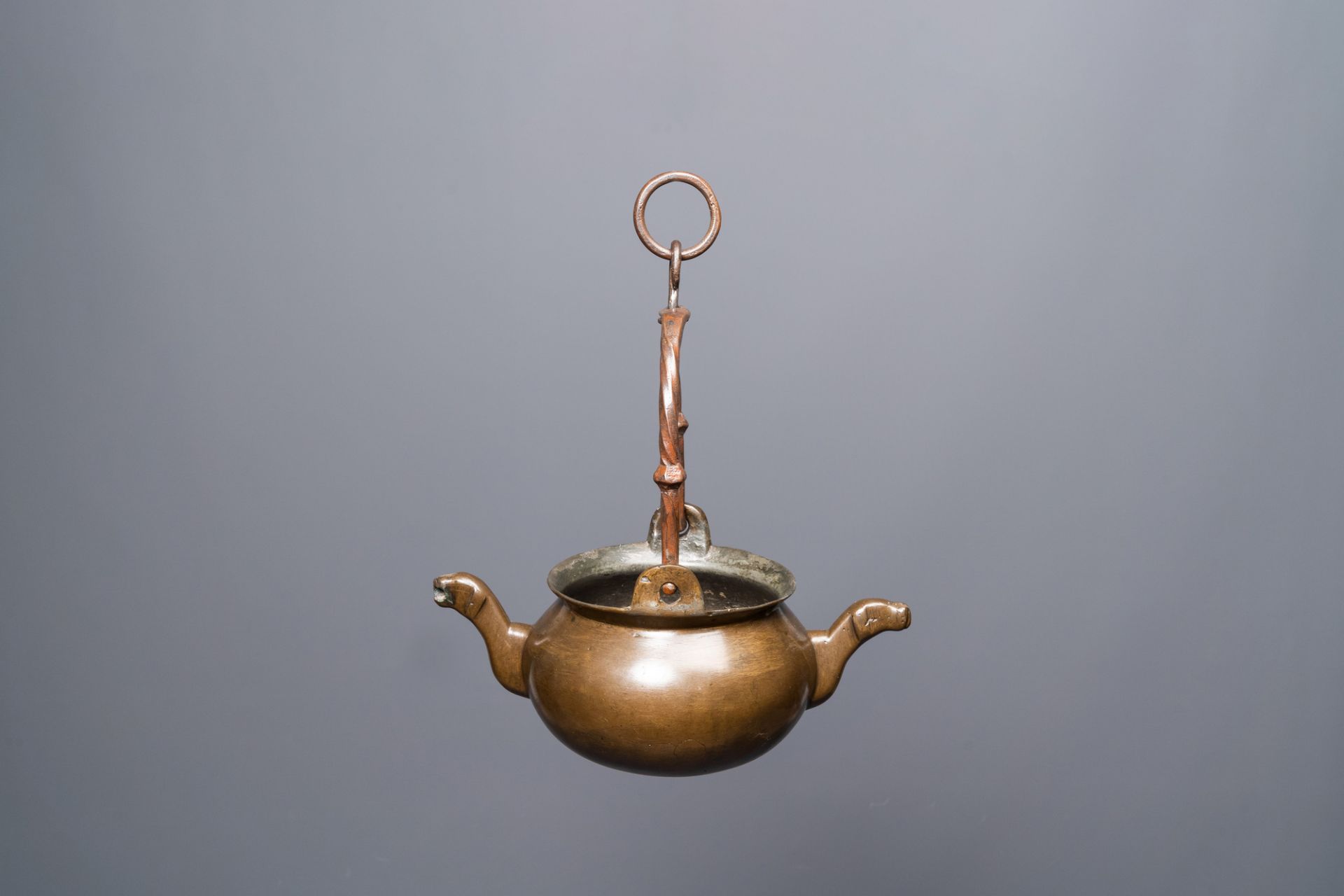 A bronze 'lavabo' water bowl, Flanders, 15th C. - Image 2 of 9