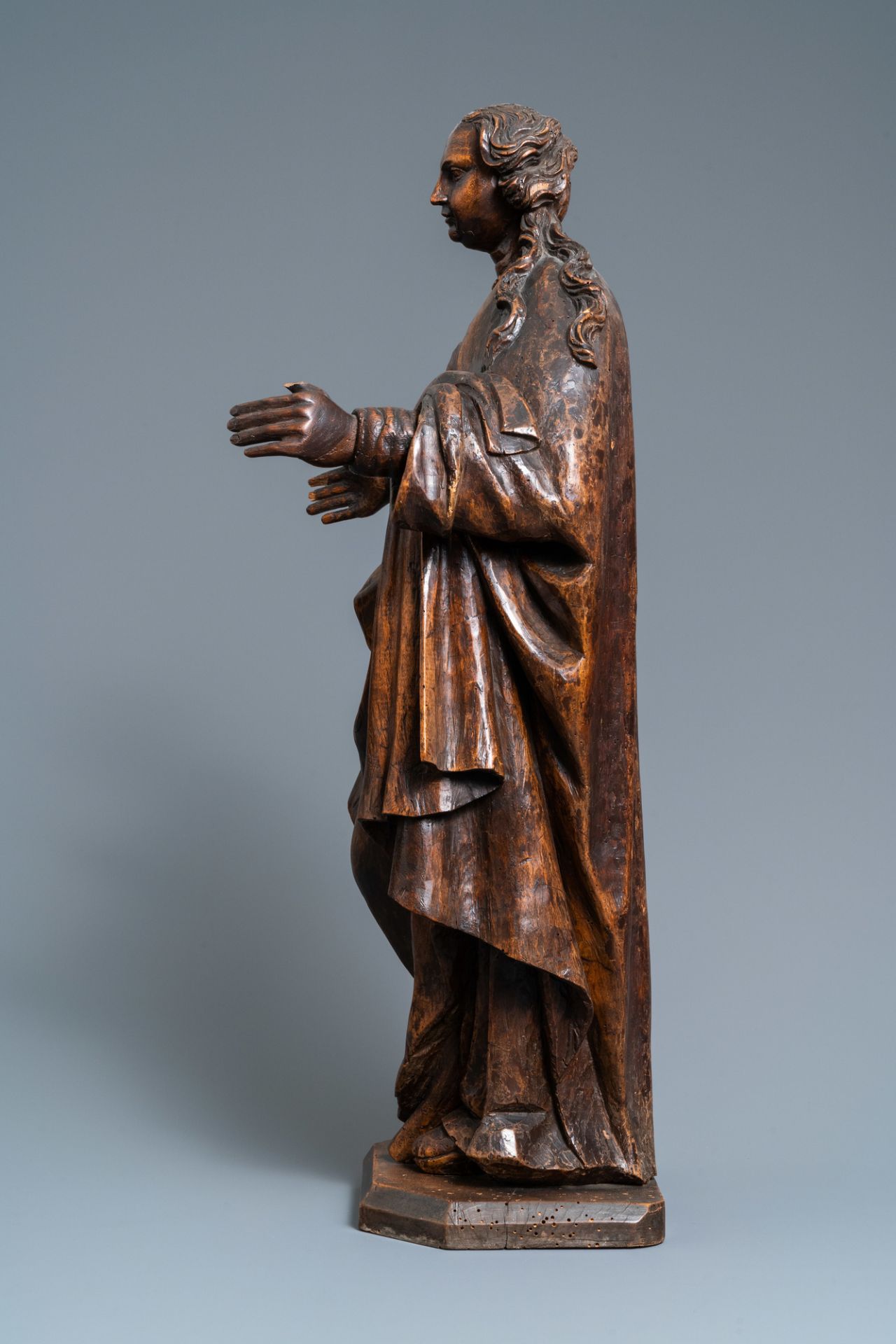 A fruitwood figure of a female saint, Rhine valley, Germany, 2nd half 16th C. - Bild 5 aus 7