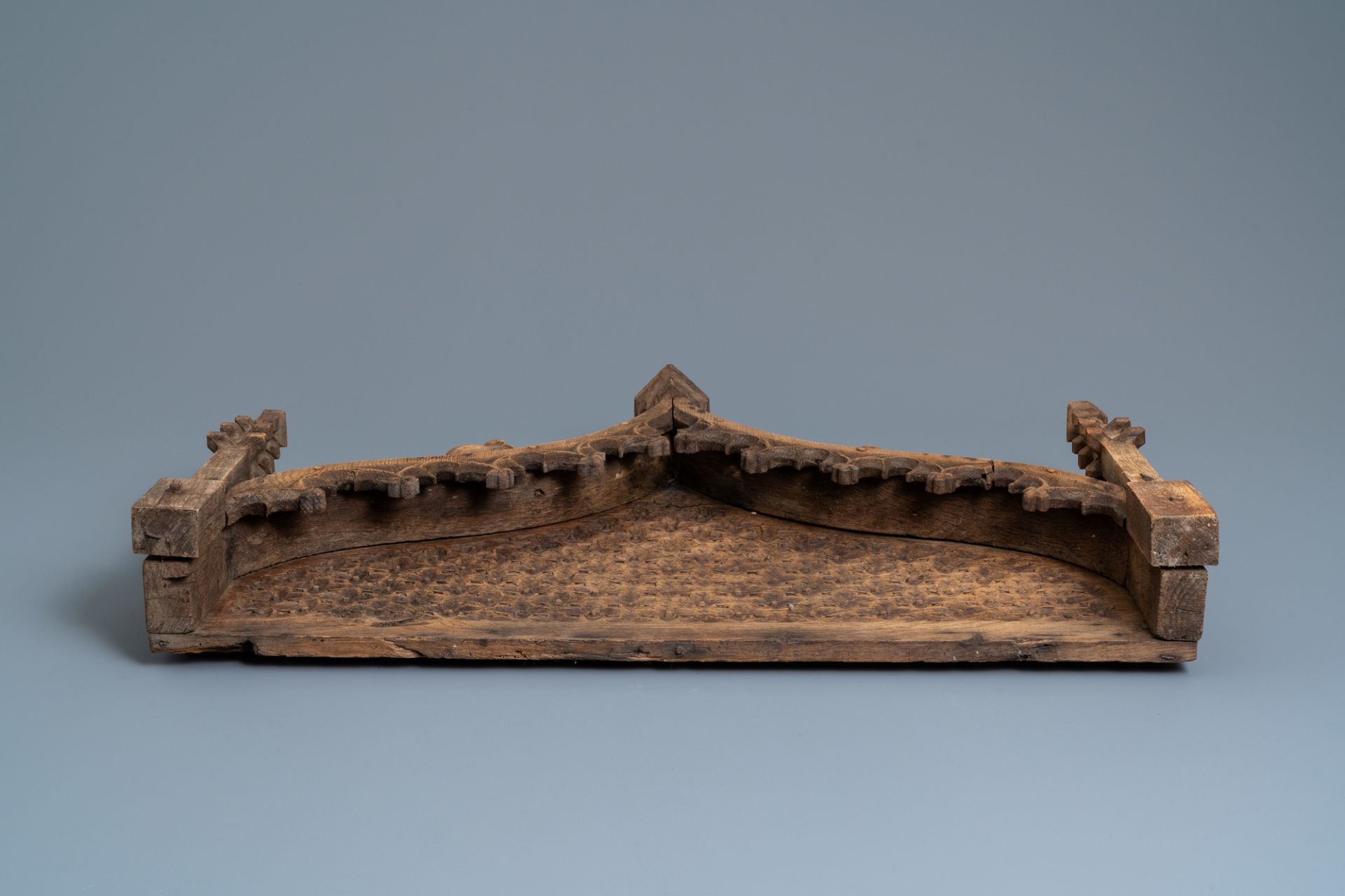 An arch-shaped carved oak baldachin or throne top, France, 15th C. - Image 6 of 6