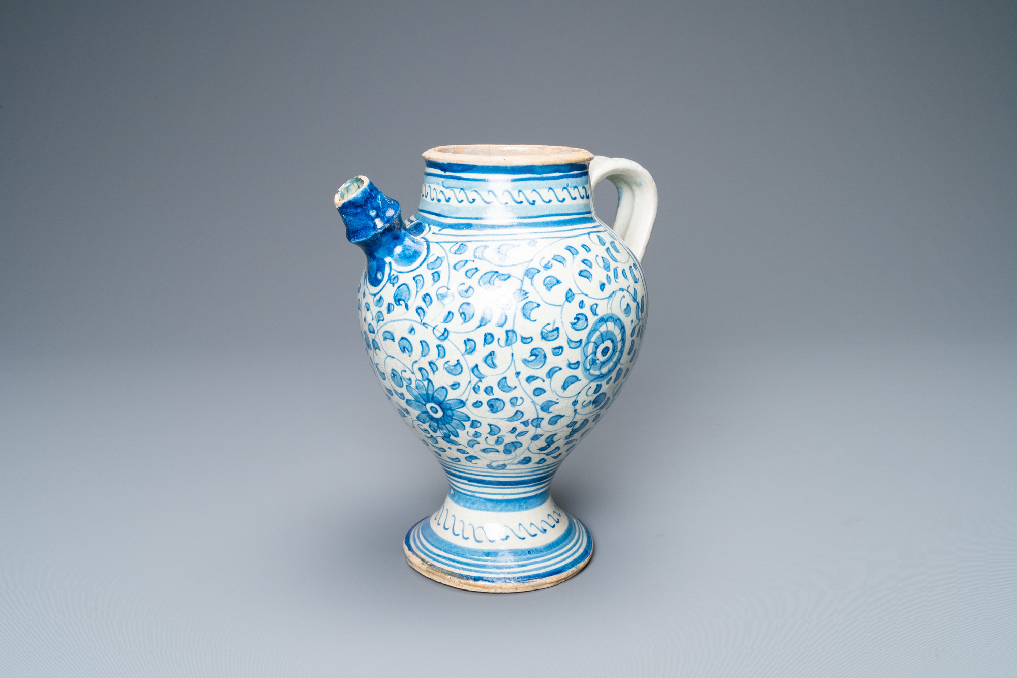 A blue and white Antwerp maiolica 'a foglie' wet drug jar, mid 16th C.