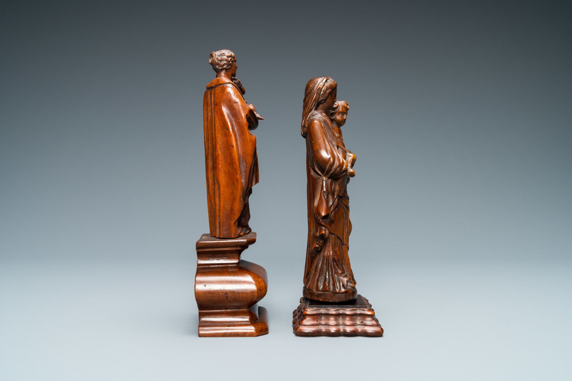 Two wooden figures of a Madonna with child, 17/18th C. - Image 4 of 6