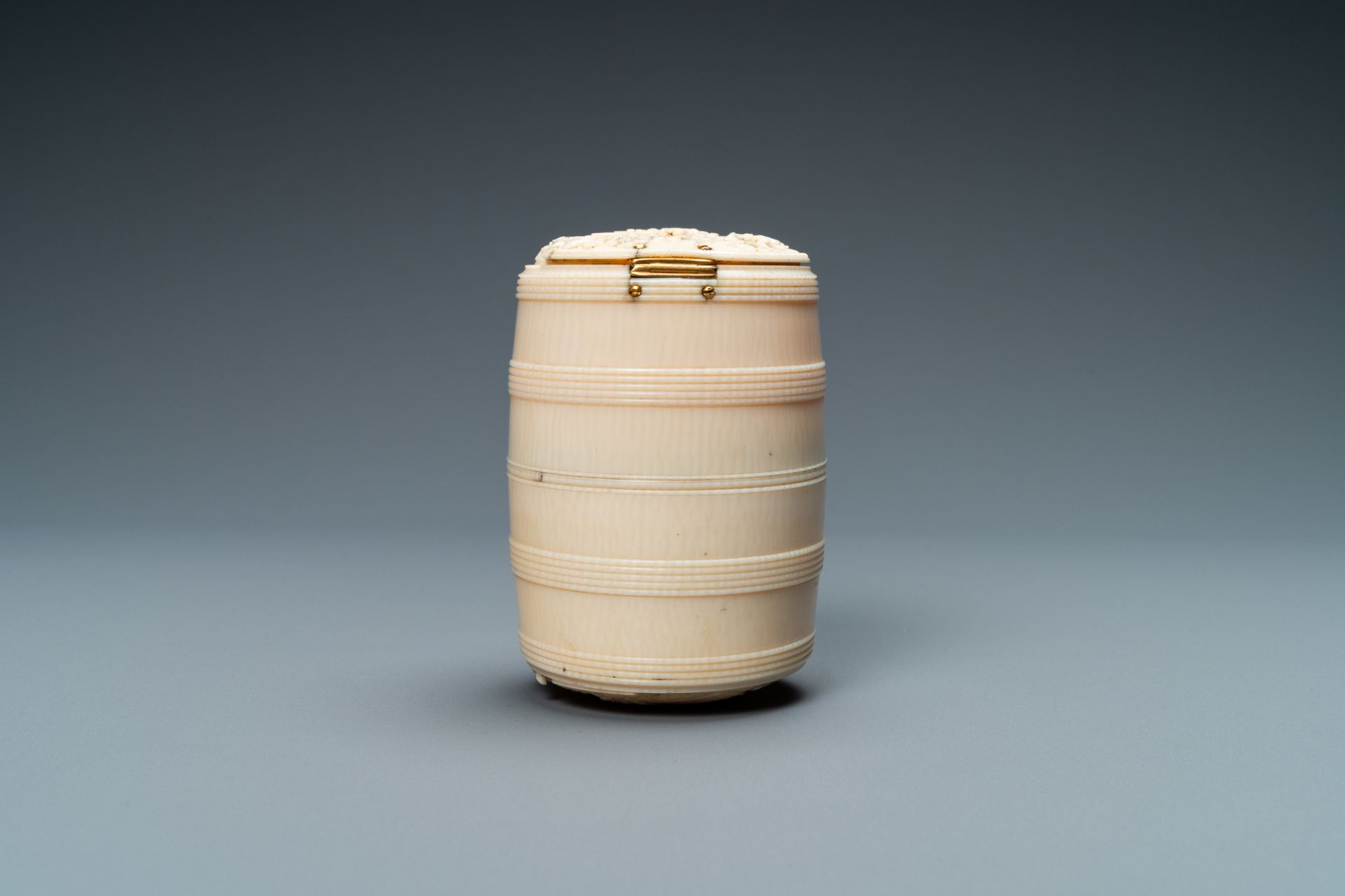 An ivory barrel-shaped 'Bacchanalia' box, France, 18th C. - Image 6 of 8