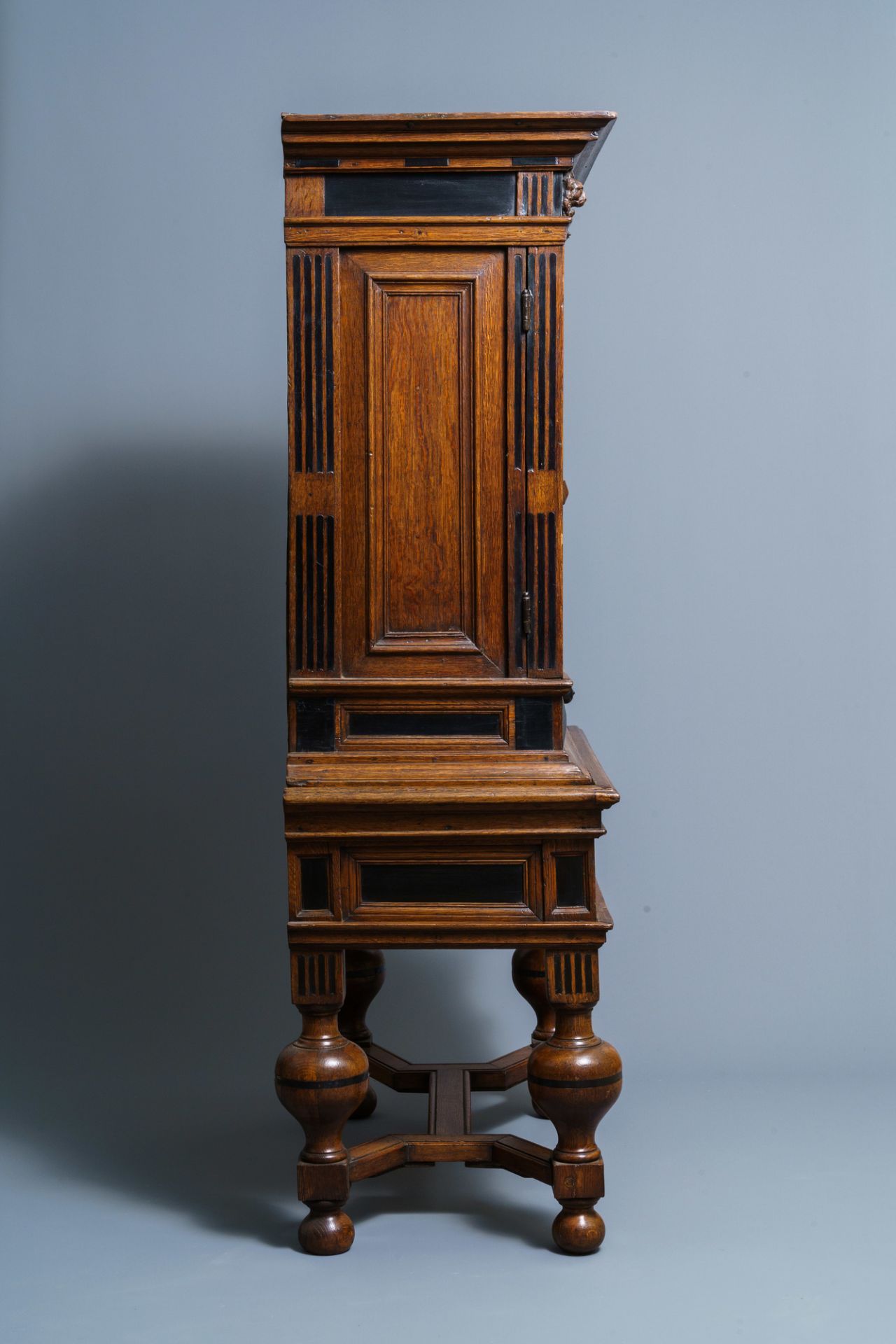 An oak and ebony two-door cabinet, The Low Countries, 17th C. - Image 3 of 8