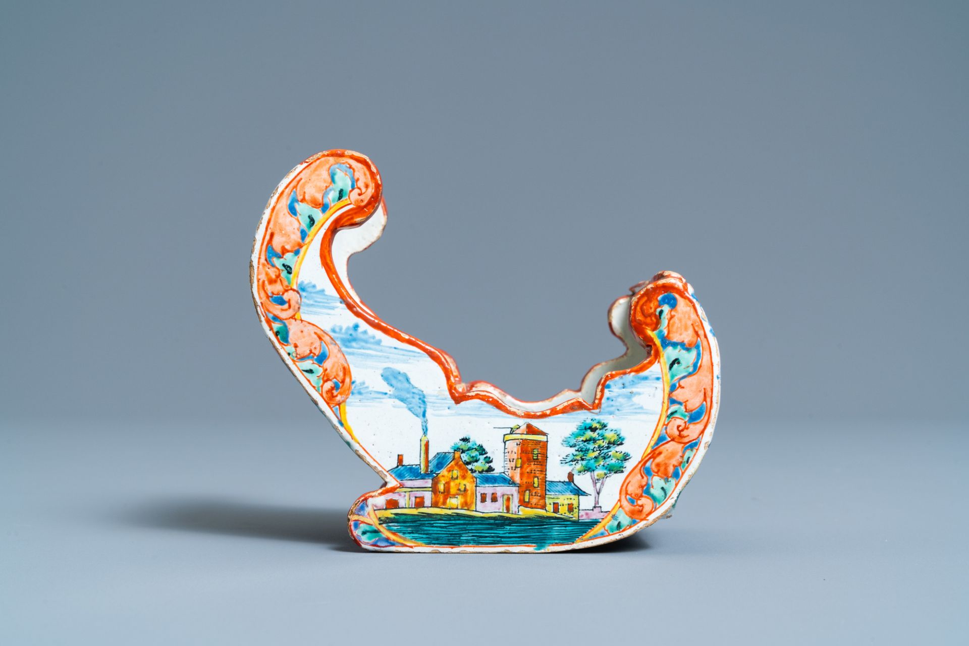 A polychrome Dutch Delft petit feu pipe stand modelled as a sleigh, 18th C. - Image 4 of 8