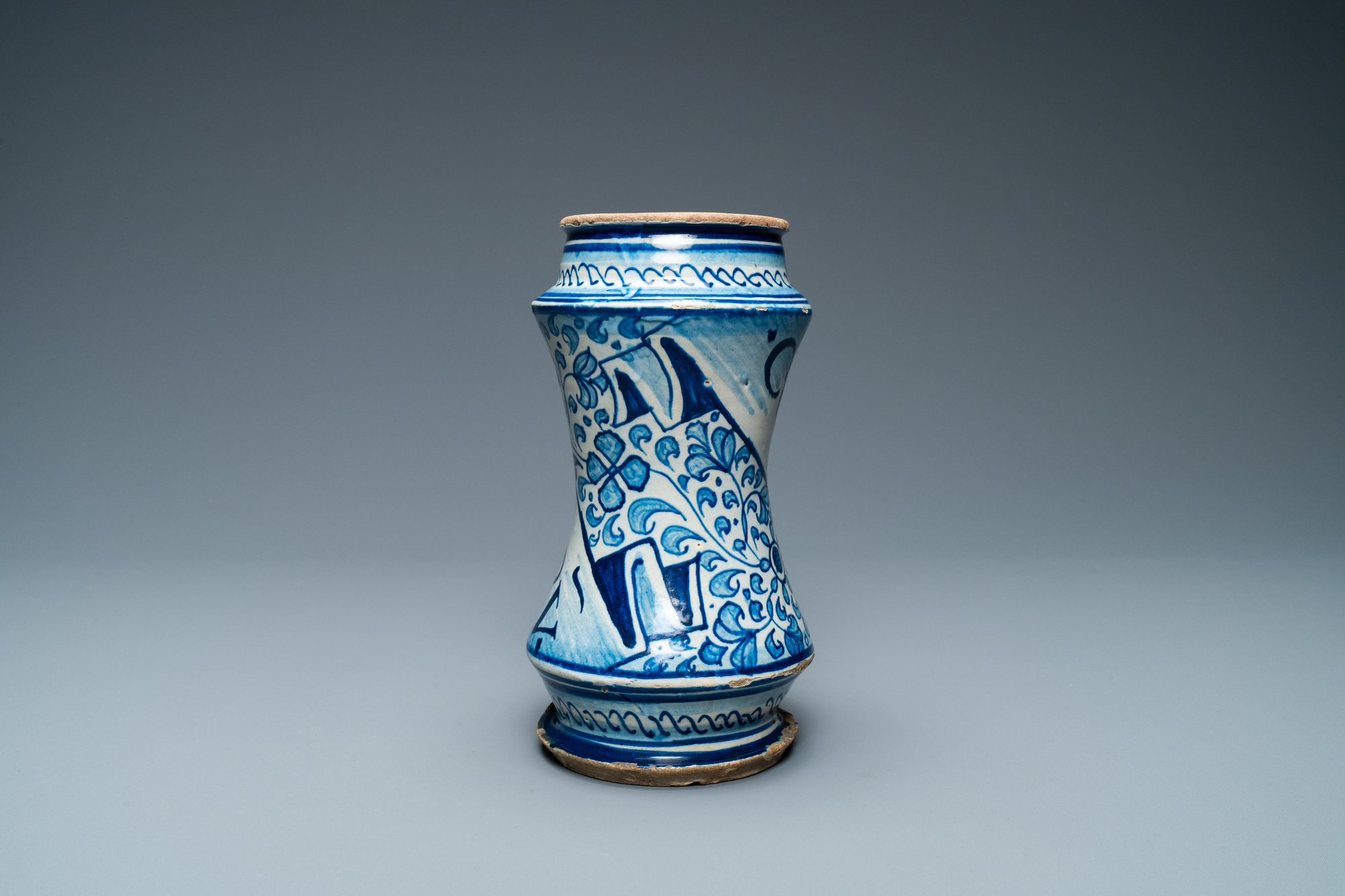 A blue and white Antwerp maiolica 'a foglie' albarello, mid 16th C. - Image 5 of 7