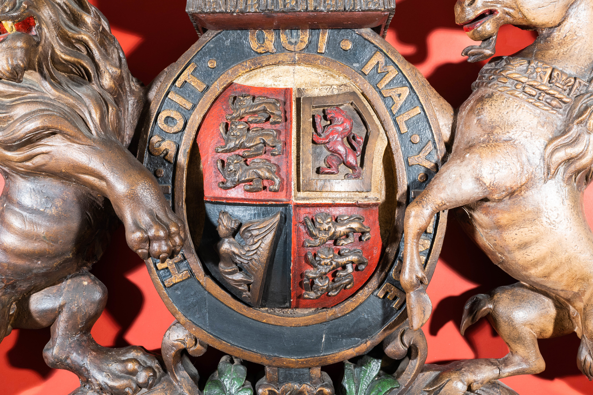 A large polychromed wooden Royal coat of arms of the United Kingdom, 19th C. - Image 7 of 16