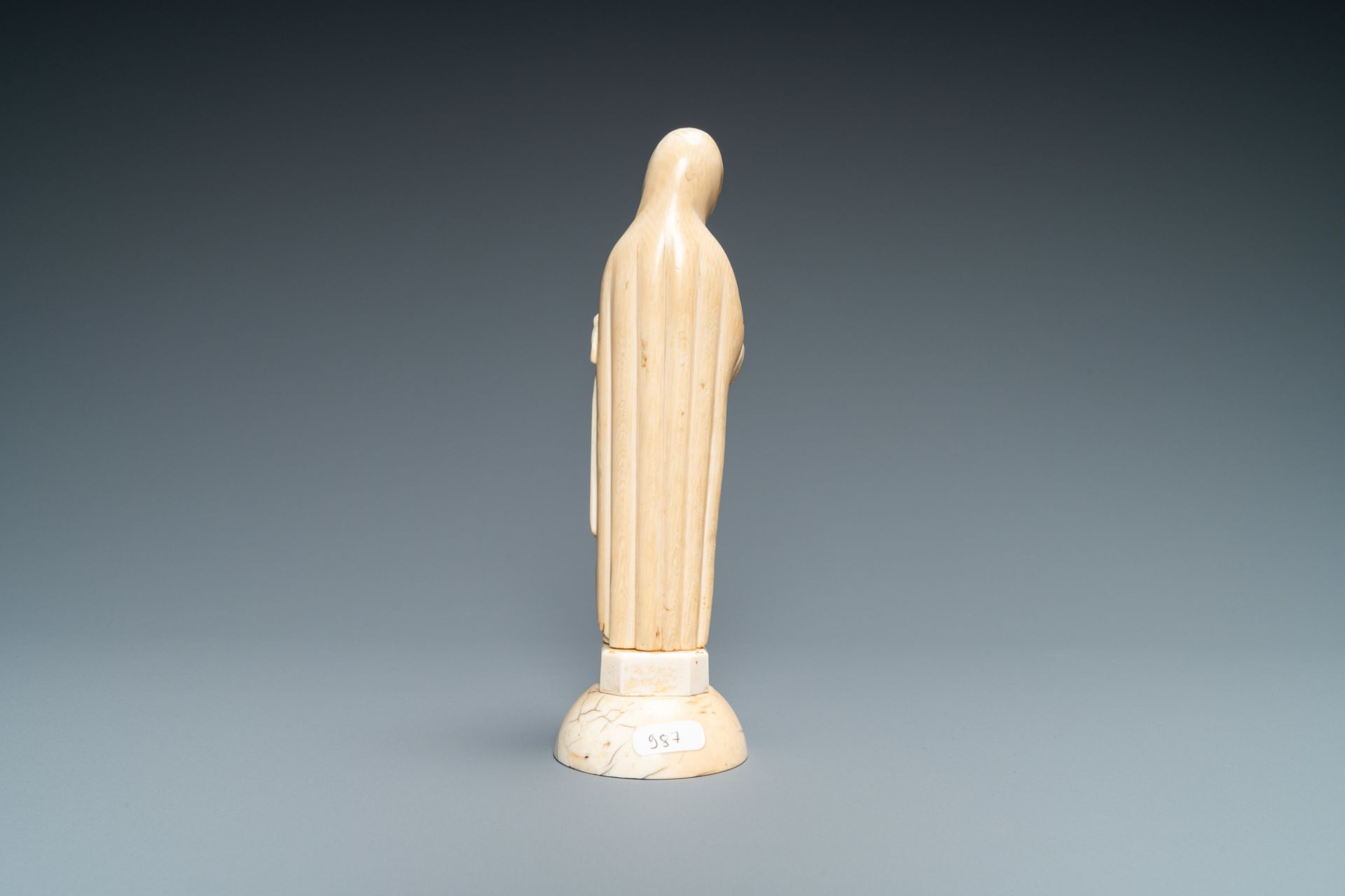 An ivory figure of a Madonna, probably Dieppe, France, 19th C. - Image 5 of 8