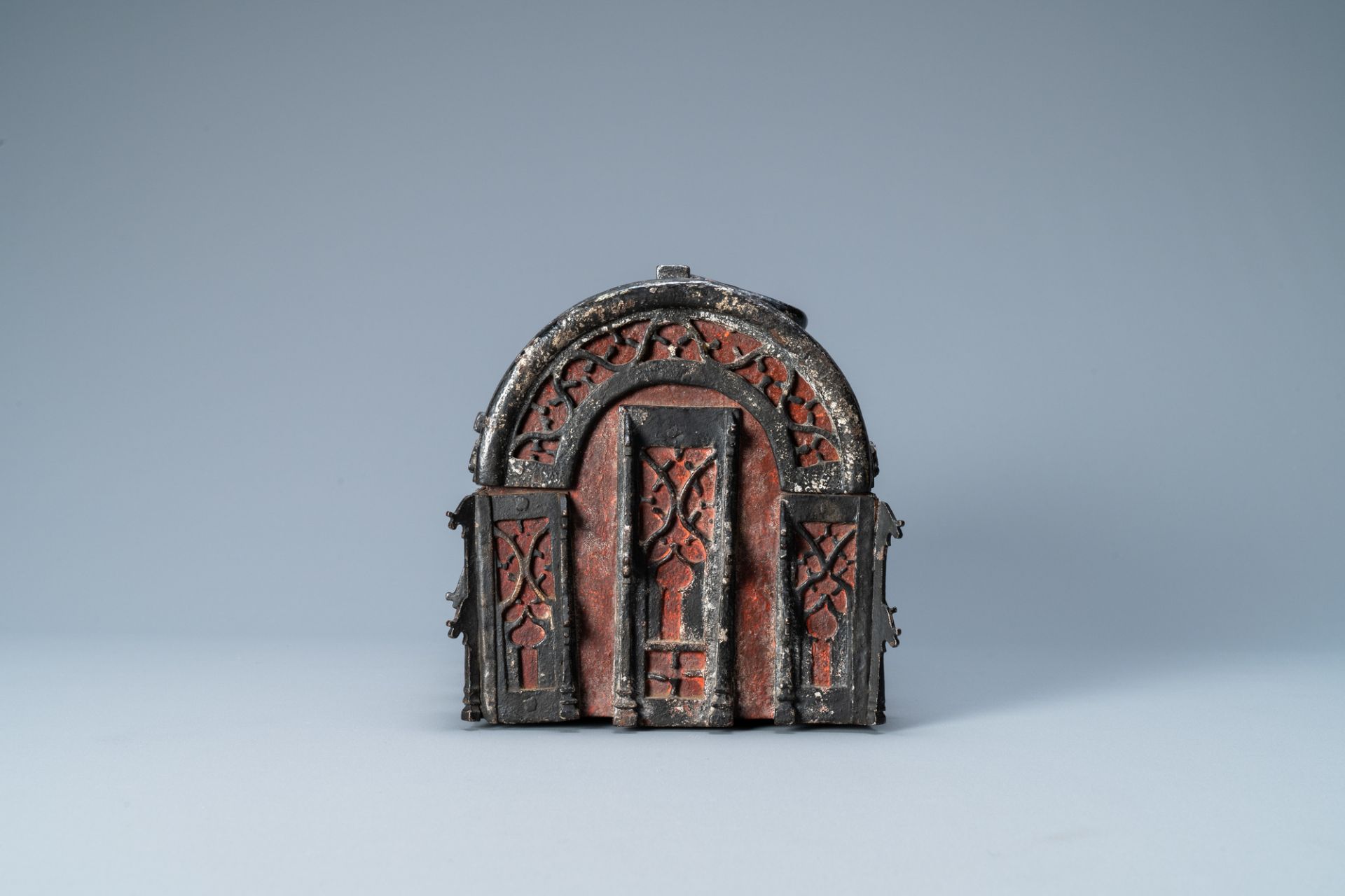 A partly red painted cast iron casket, France, 15th C. - Image 5 of 12