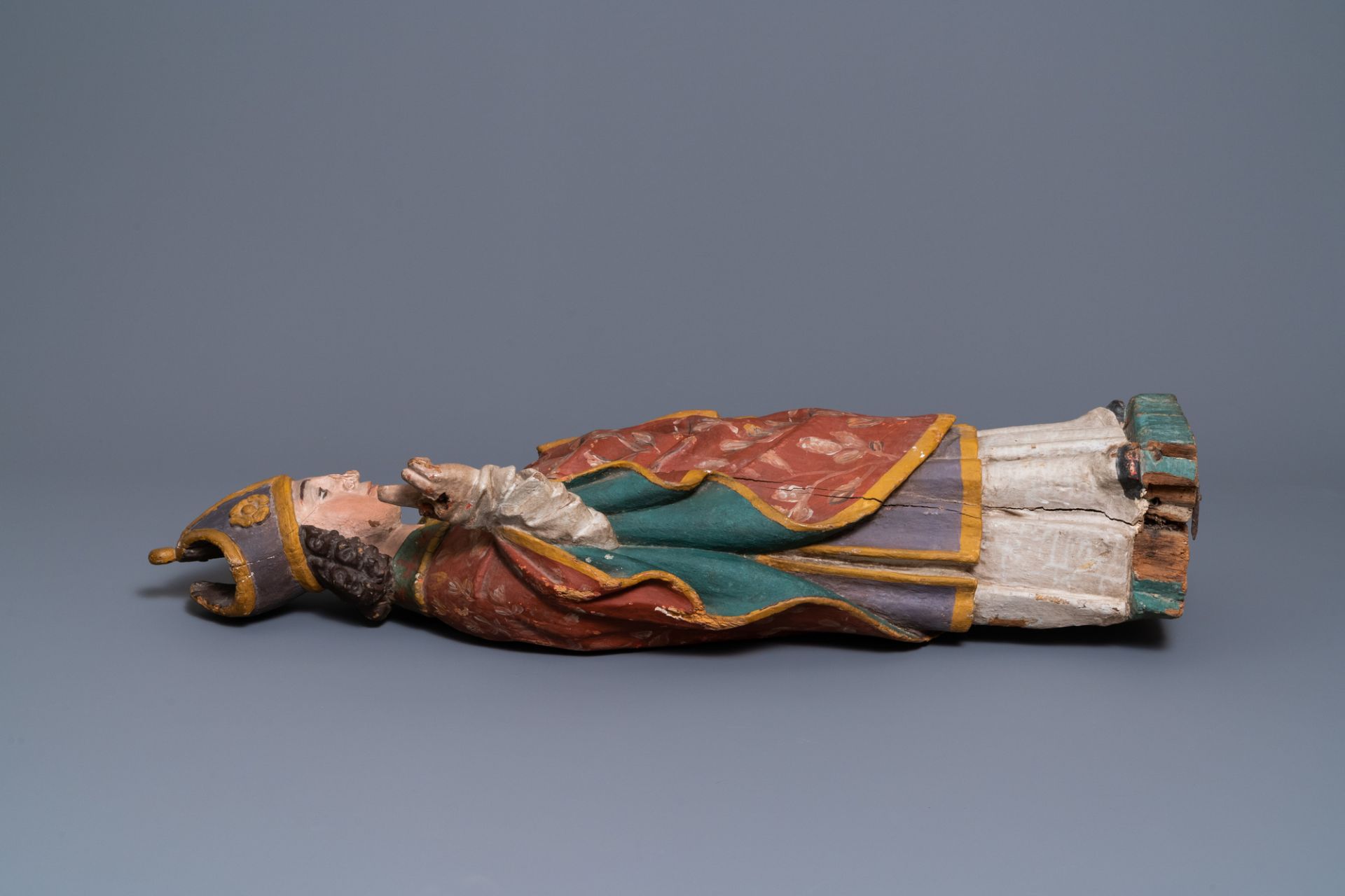 A large polychromed oak figure of a bishop, 16th C. - Image 4 of 7