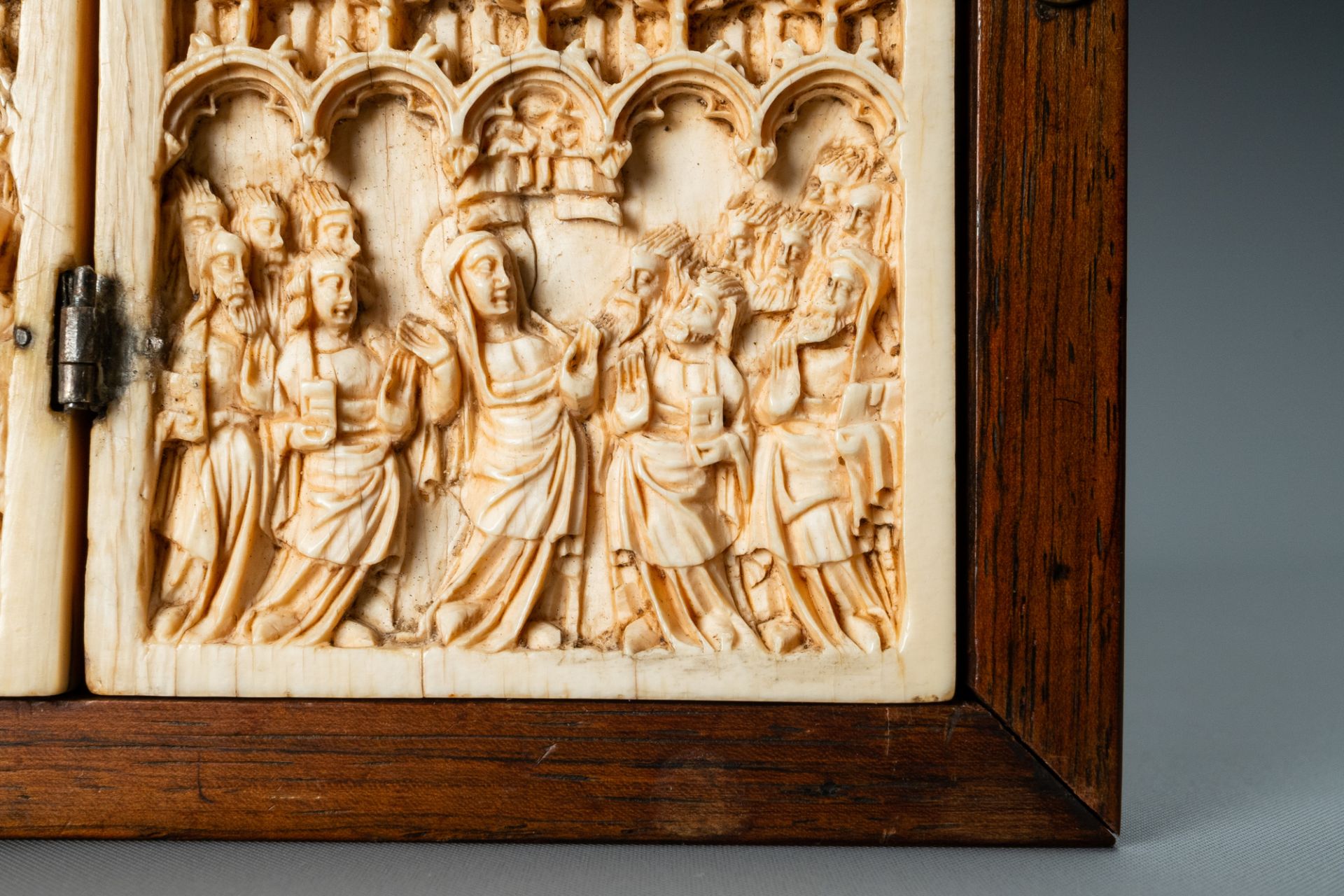 An ivory diptych, Germany, 14th C. - Image 8 of 9
