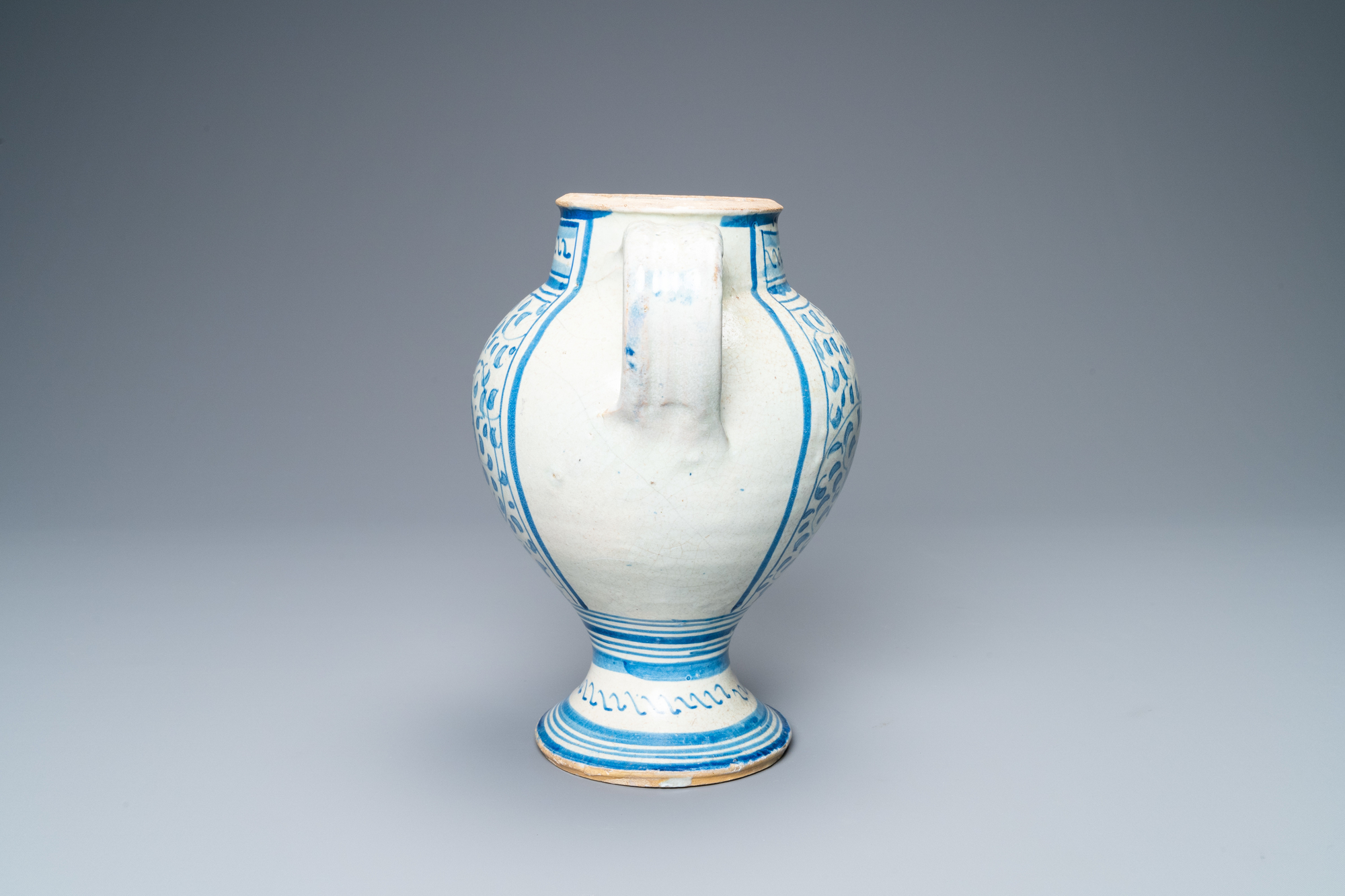 A blue and white Antwerp maiolica 'a foglie' wet drug jar, mid 16th C. - Image 3 of 15