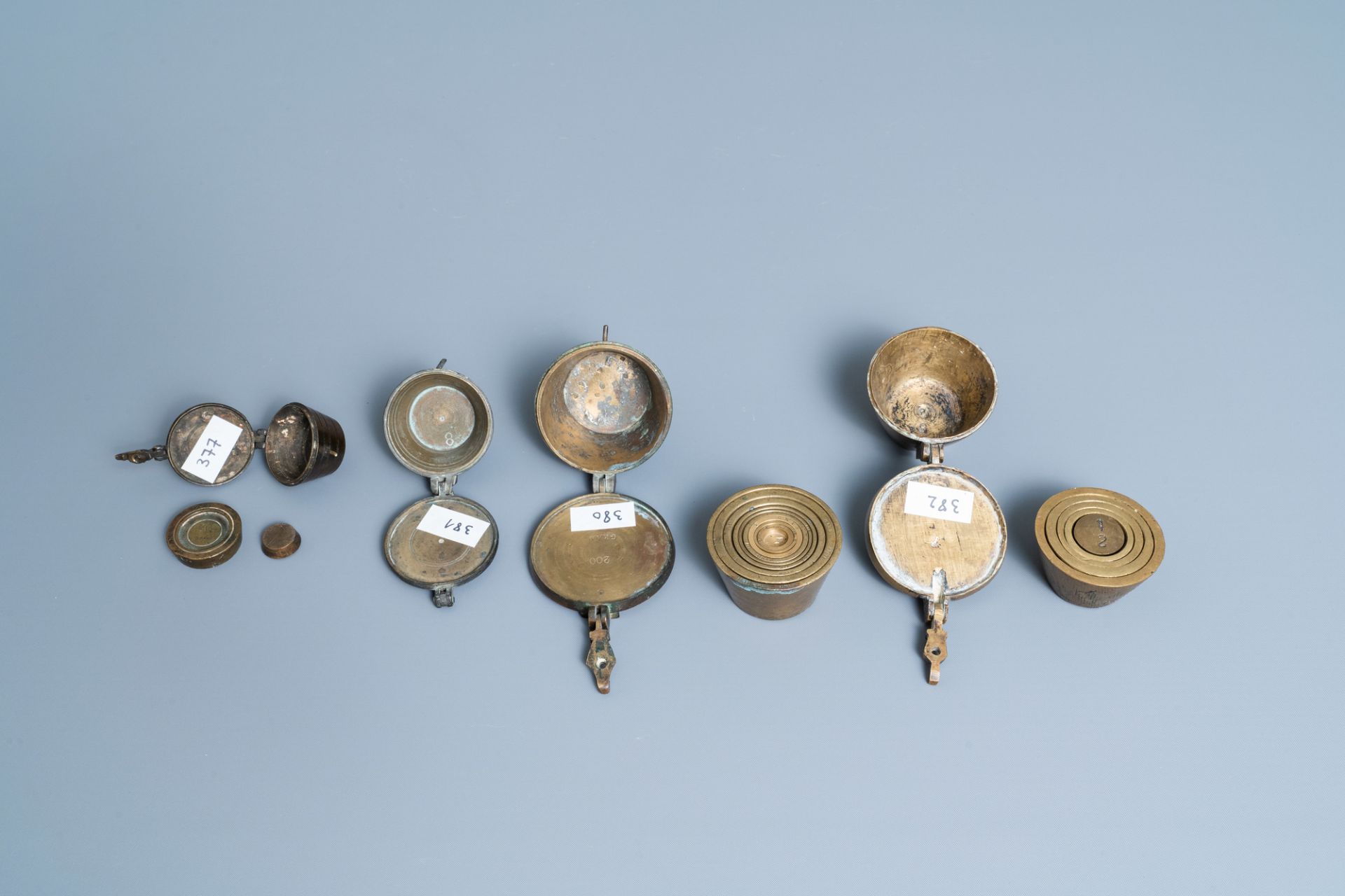 Seven bronze nests of weights, France and/or Germany, 18/19th C. - Image 8 of 9