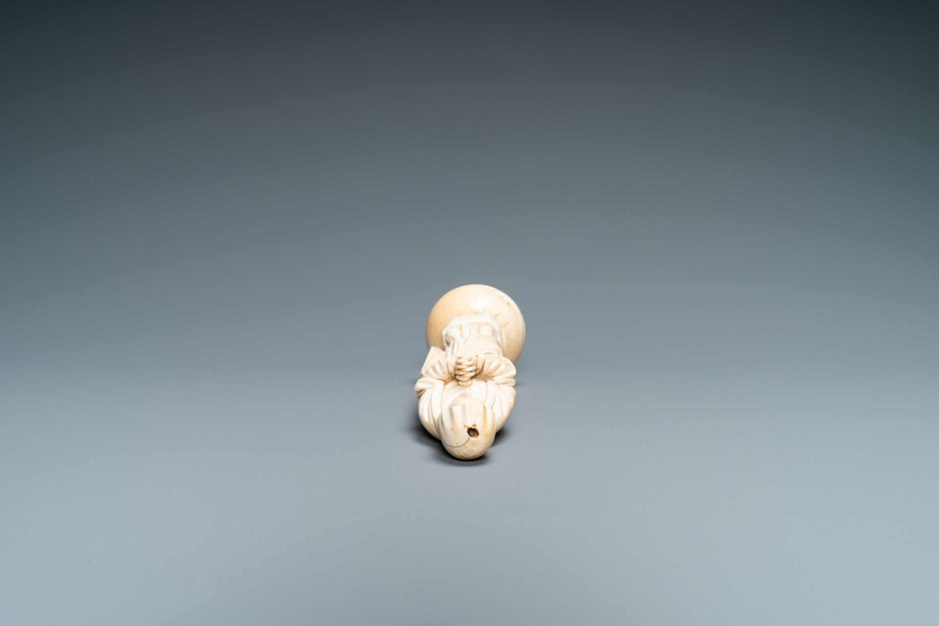 An ivory figure of a Madonna, probably Dieppe, France, 19th C. - Image 7 of 8