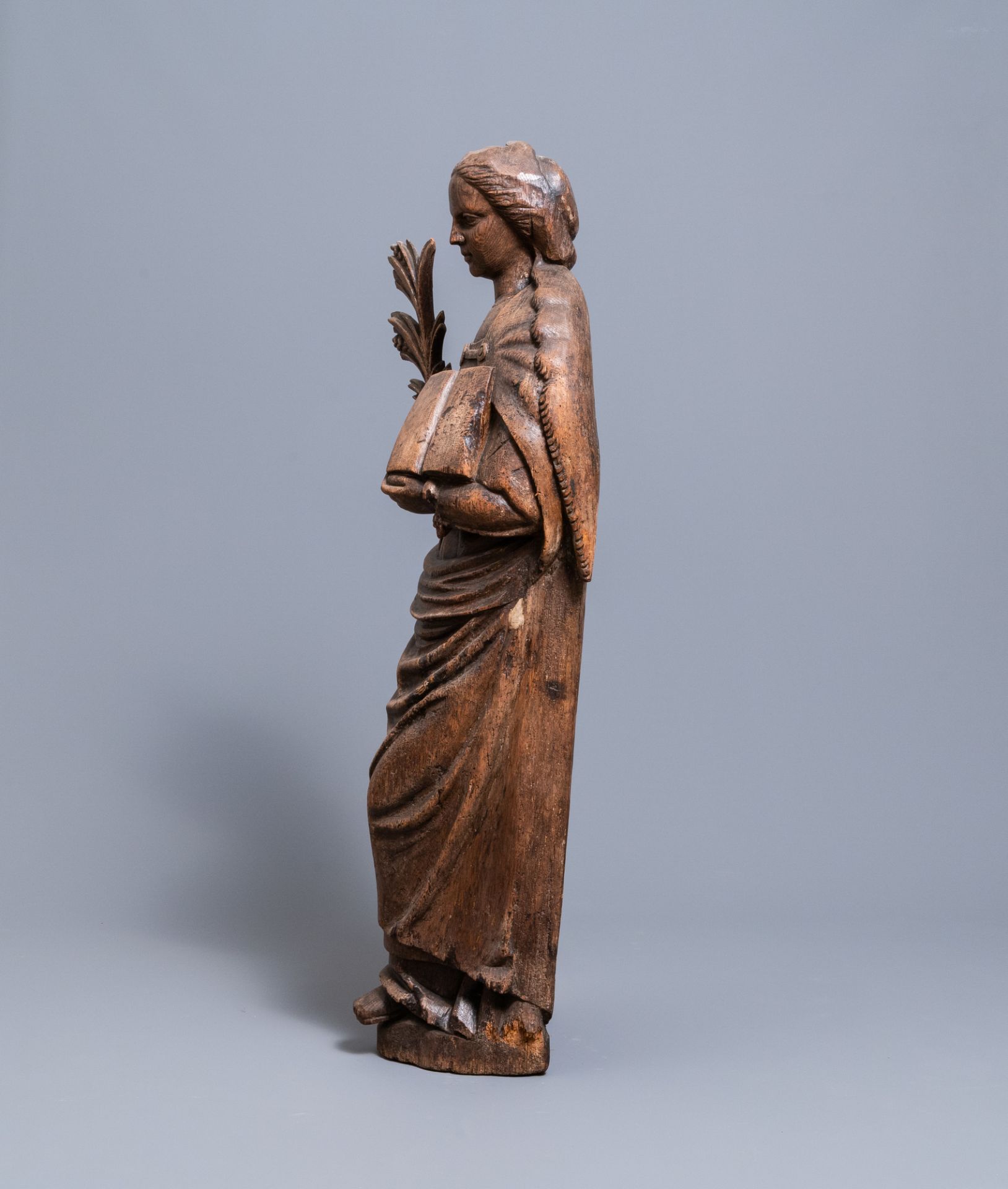 A large oak figure of Saint-Ursula the martyr, 1st half 16th C. - Image 5 of 6