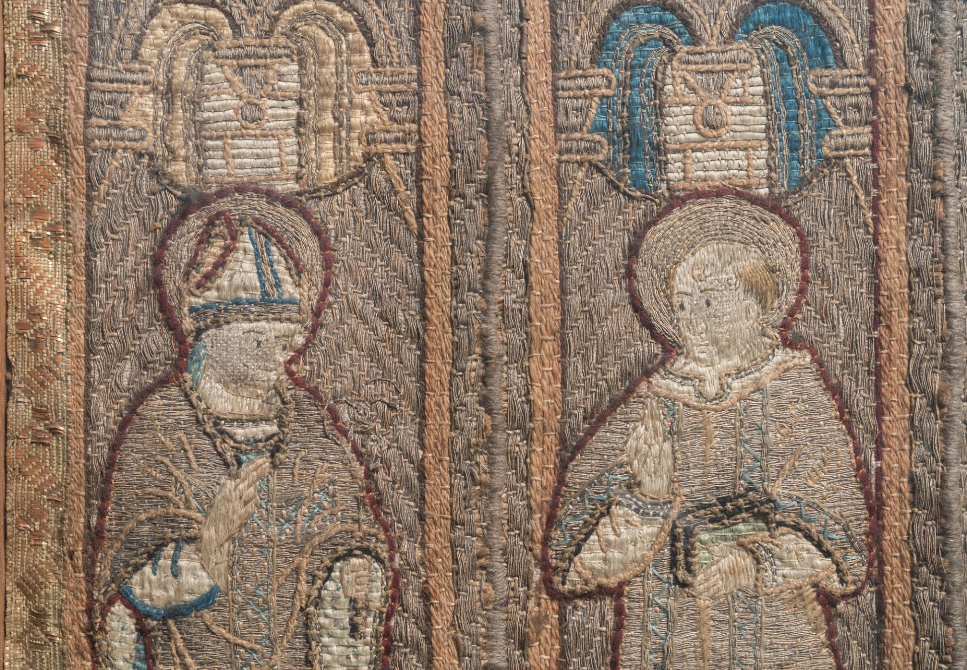 Two large linen, silk- and silverthread orphrey fragments depicting saints below arcatures, Spain, e - Image 4 of 9