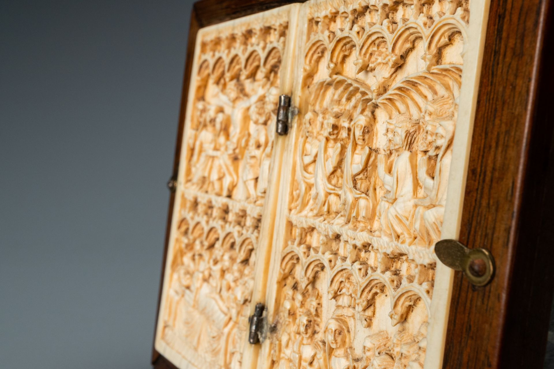 An ivory diptych, Germany, 14th C. - Image 9 of 9