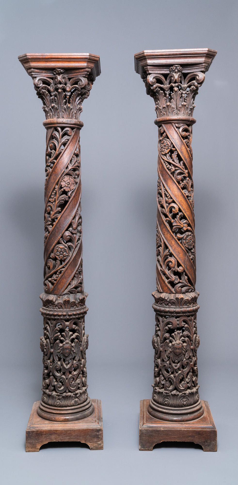 A pair of reticulated carved oak Corinthian columns with cherub heads and vines, 17th C. - Image 2 of 7