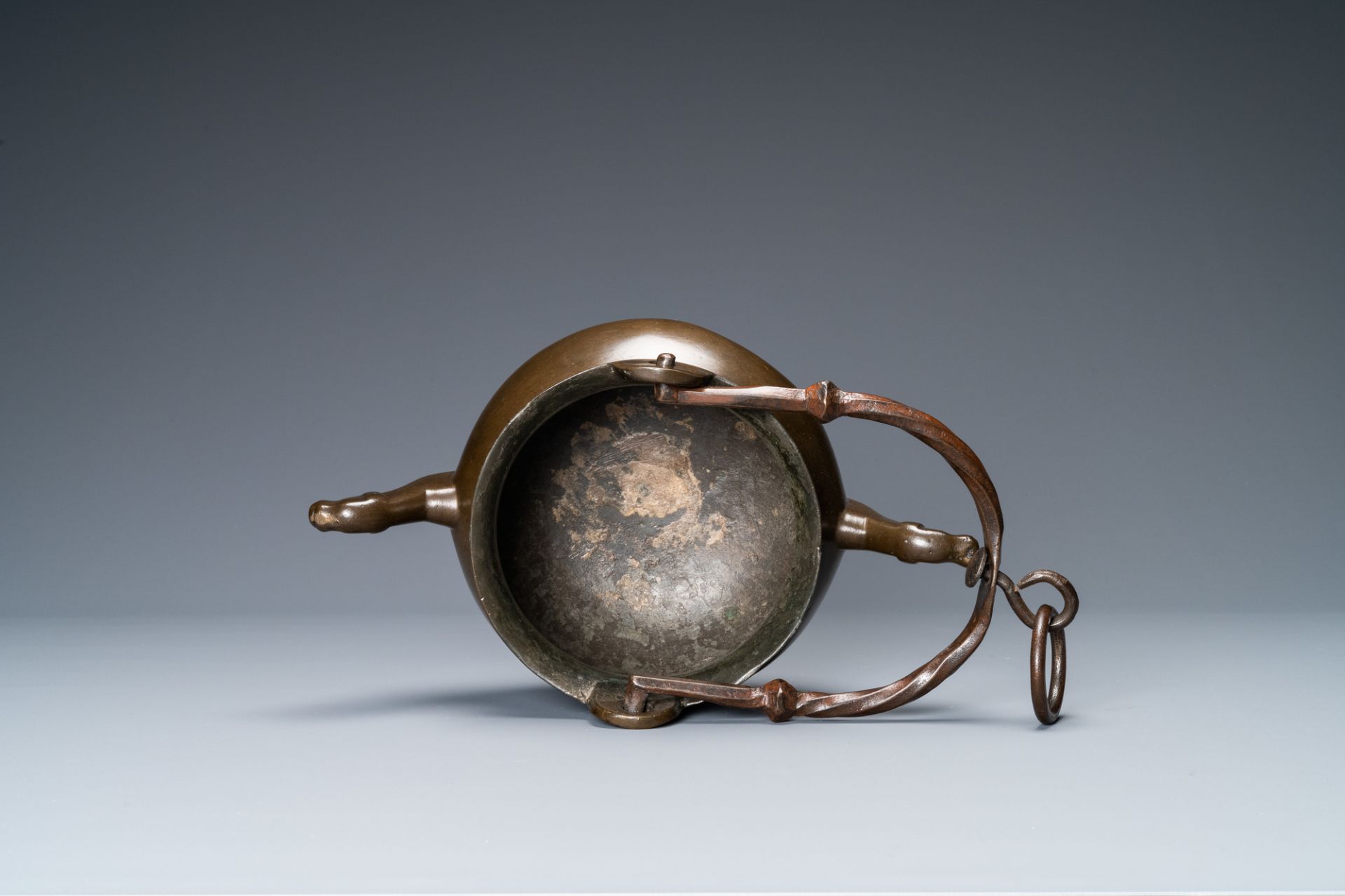 A bronze 'lavabo' water bowl, Flanders, 15th C. - Image 7 of 9