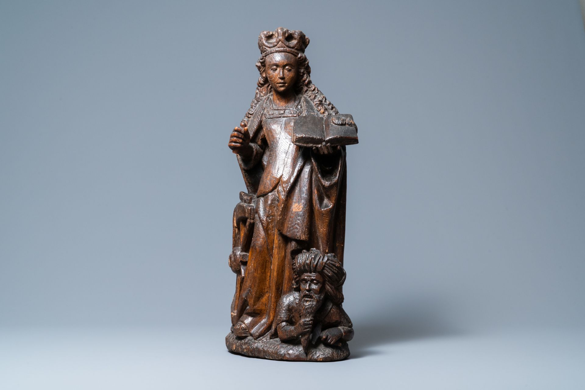 An oak figure of Saint-Catharine of Alexandra, Upper Rhine area, Germany, ca. 1520 - Image 2 of 7