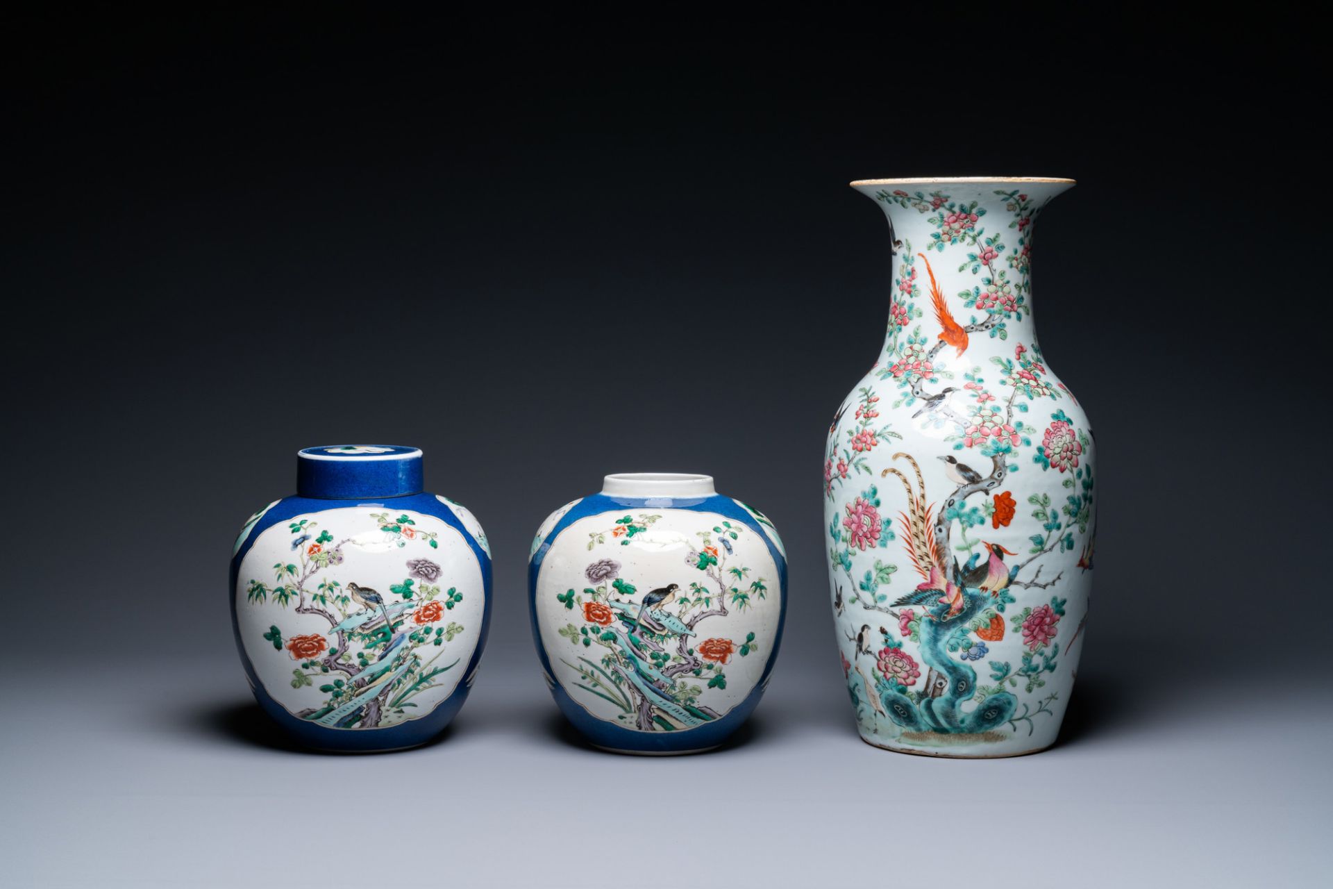 A Chinese famille rose vase and a pair of famille verte powder blue-ground jars, 19th C. - Image 4 of 7