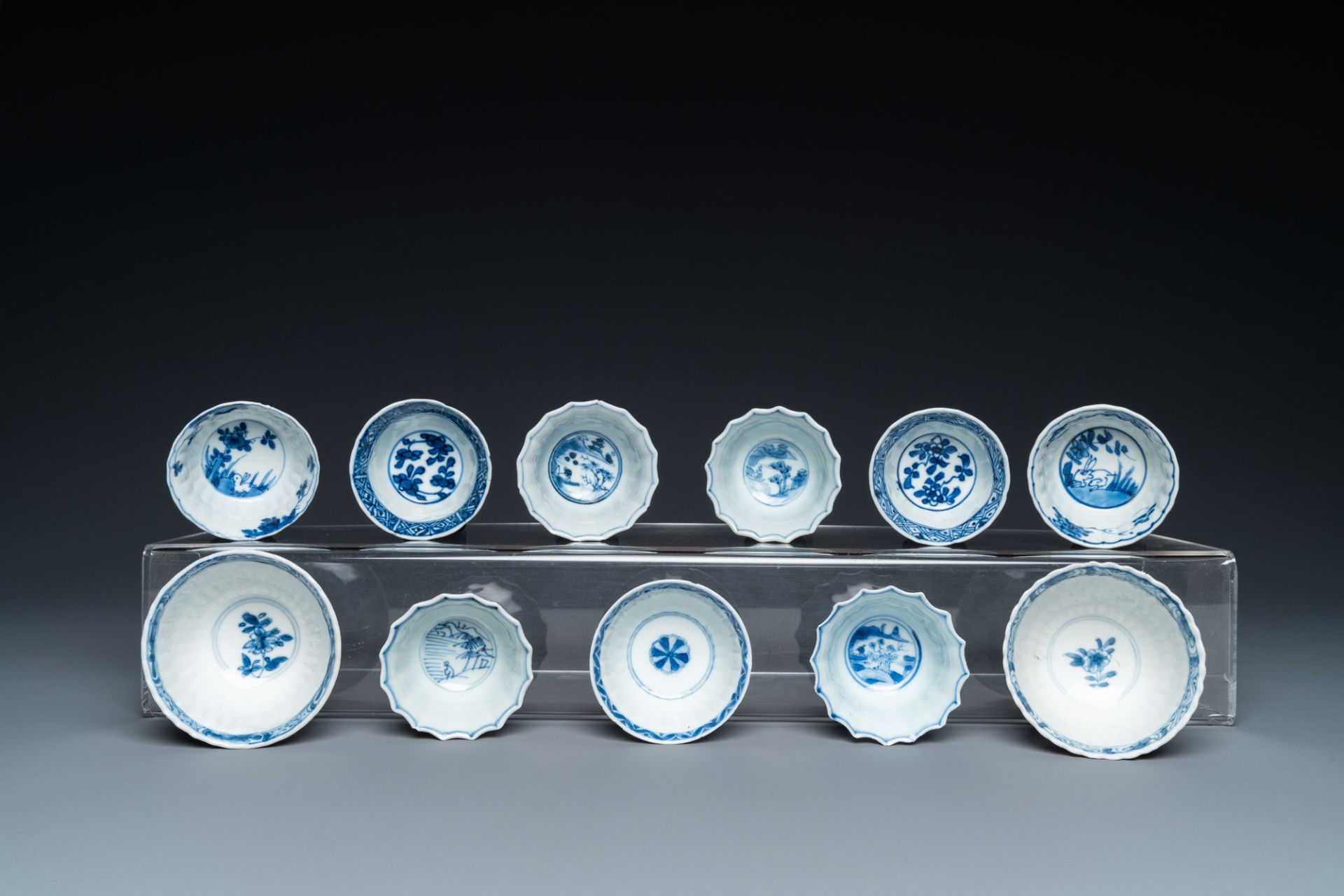 Twenty-three Chinese blue and white saucers and seventeen cups, Kangxi - Image 10 of 17