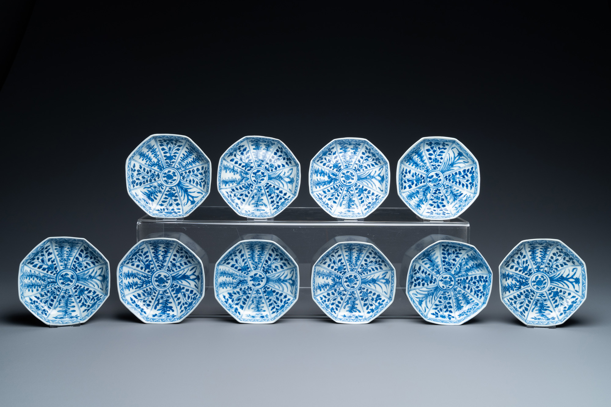 An extensive and very diverse collection of Chinese porcelain, Kangxi and later - Image 2 of 17
