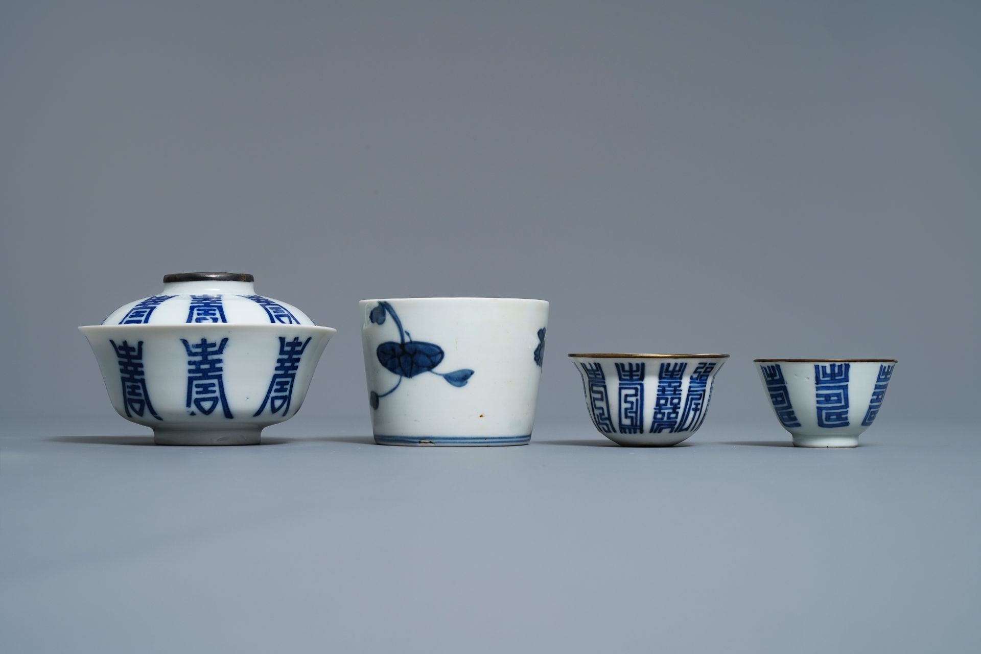 A varied collection of Chinese blue and white Vietnamese market 'Bleu de Hue' wares, 19th C. - Image 6 of 9