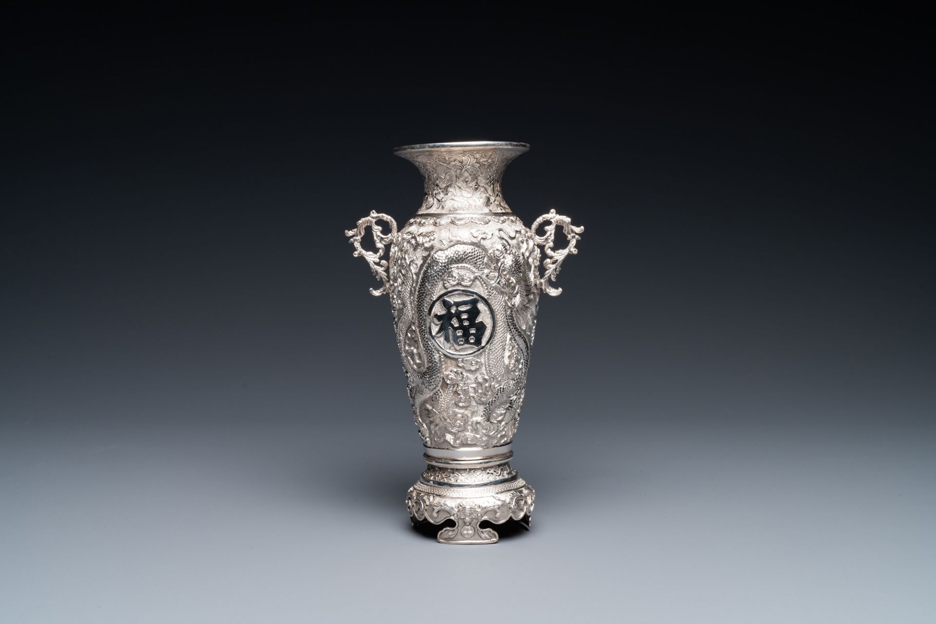 A Chinese silver 'Fu' vase, 19/20th C. - Image 2 of 8