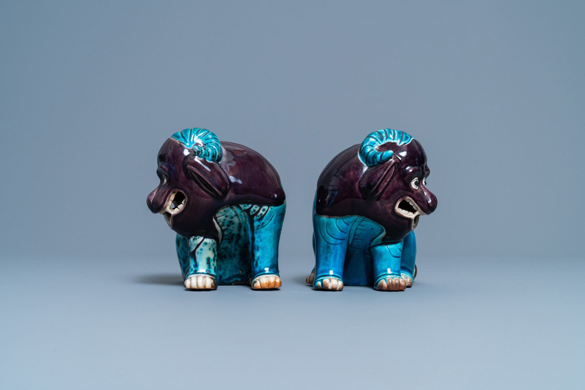 A pair of Chinese turquoise- and aubergine-glazed models of mythical animals, 19th C. - Image 3 of 7