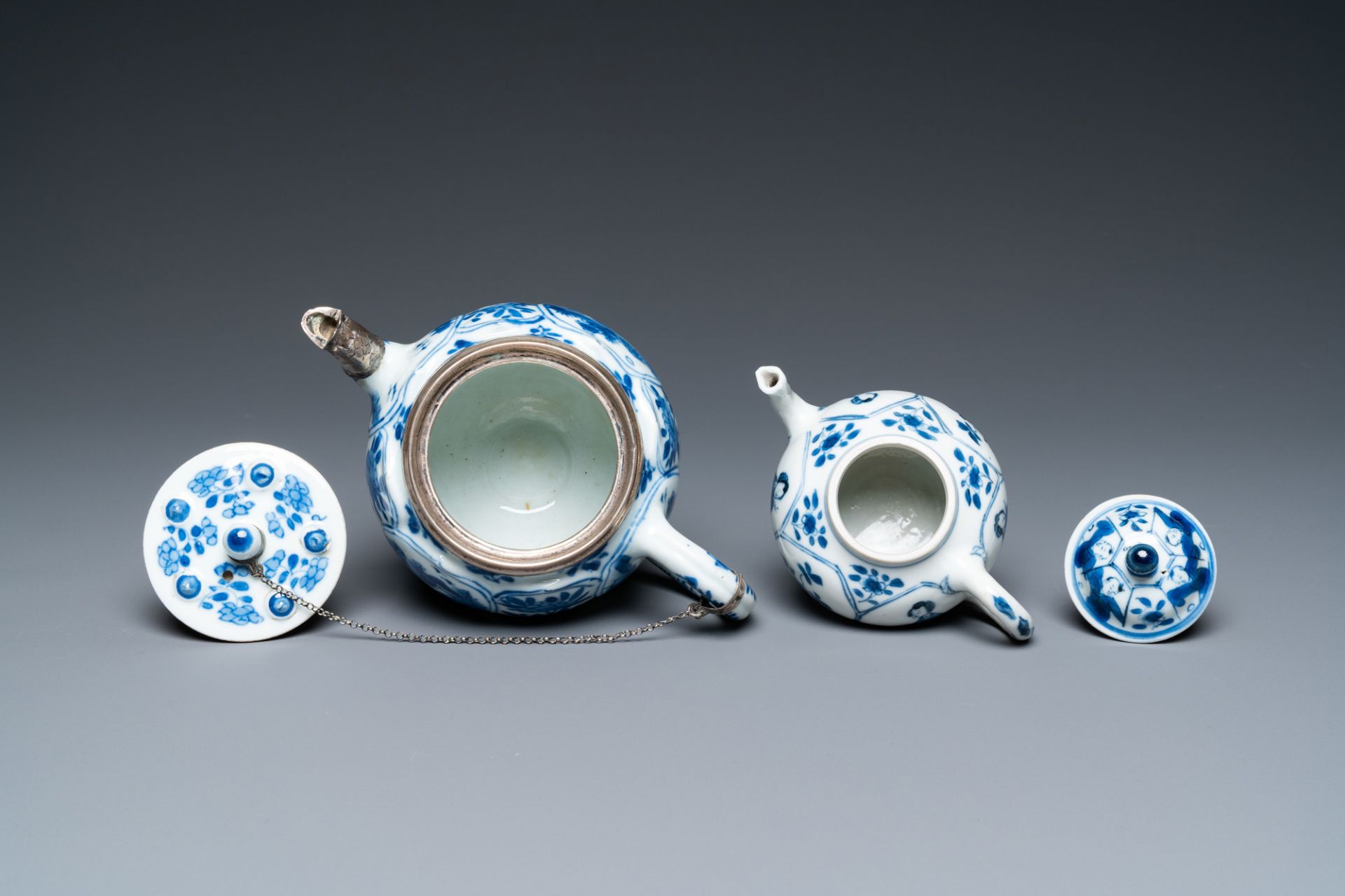 Two Chinese blue and white teapots and covers, Kangxi - Image 6 of 7