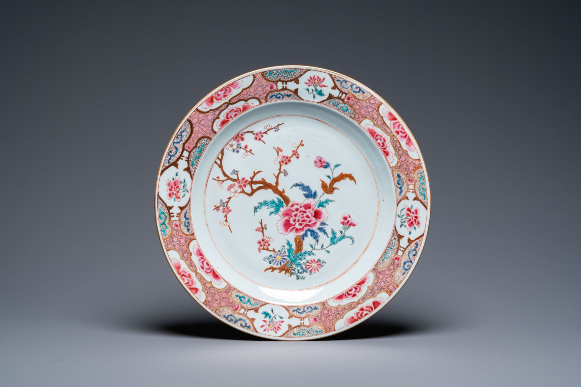 Six Chinese famille rose, verte and Imari-style plates and one dish, Kangxi/Qianlong - Image 3 of 7