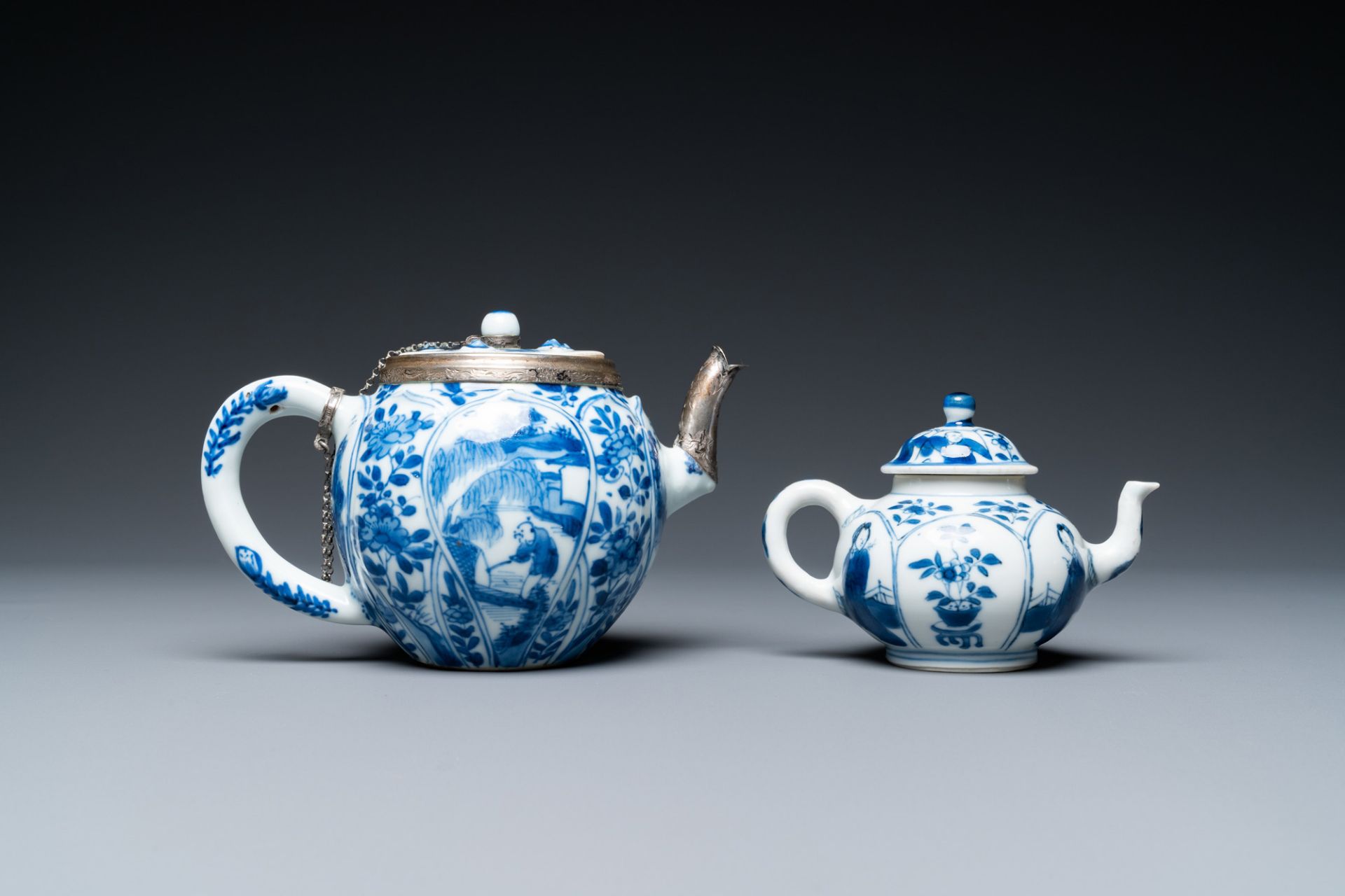 Two Chinese blue and white teapots and covers, Kangxi - Image 4 of 7