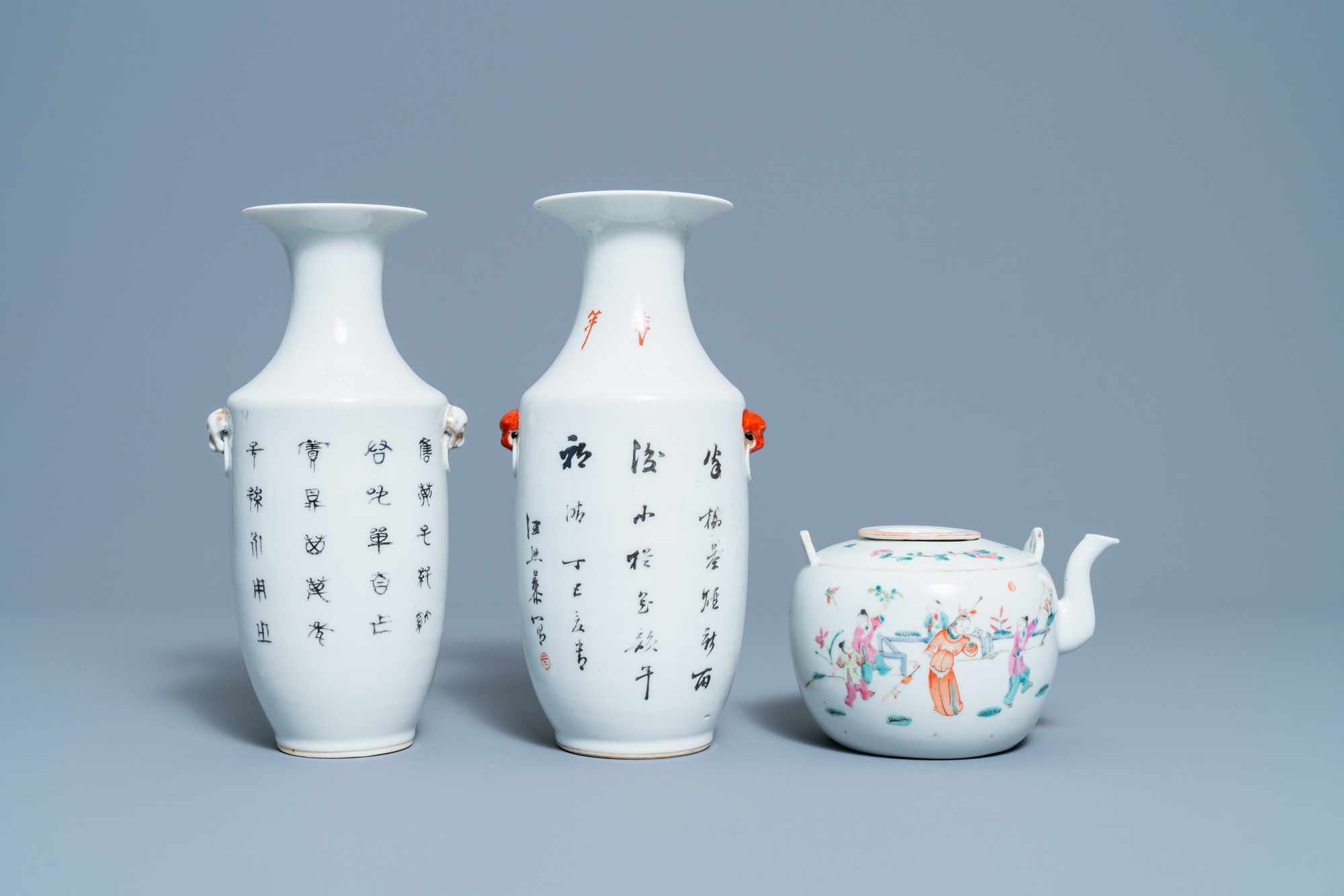 A varied collection of Chinese porcelain, 19/20th C. - Image 6 of 15