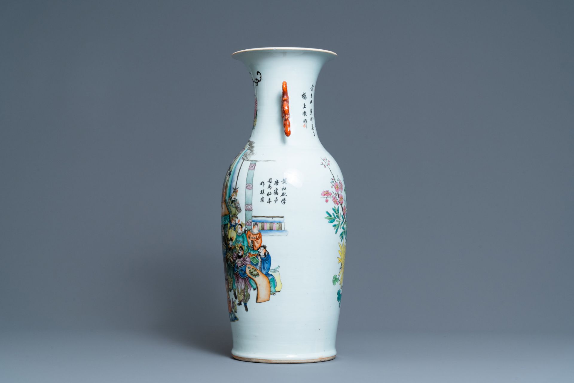 A Chinese two-sided qianjiang cai and famille rose vase, 19/20th C. - Image 4 of 6