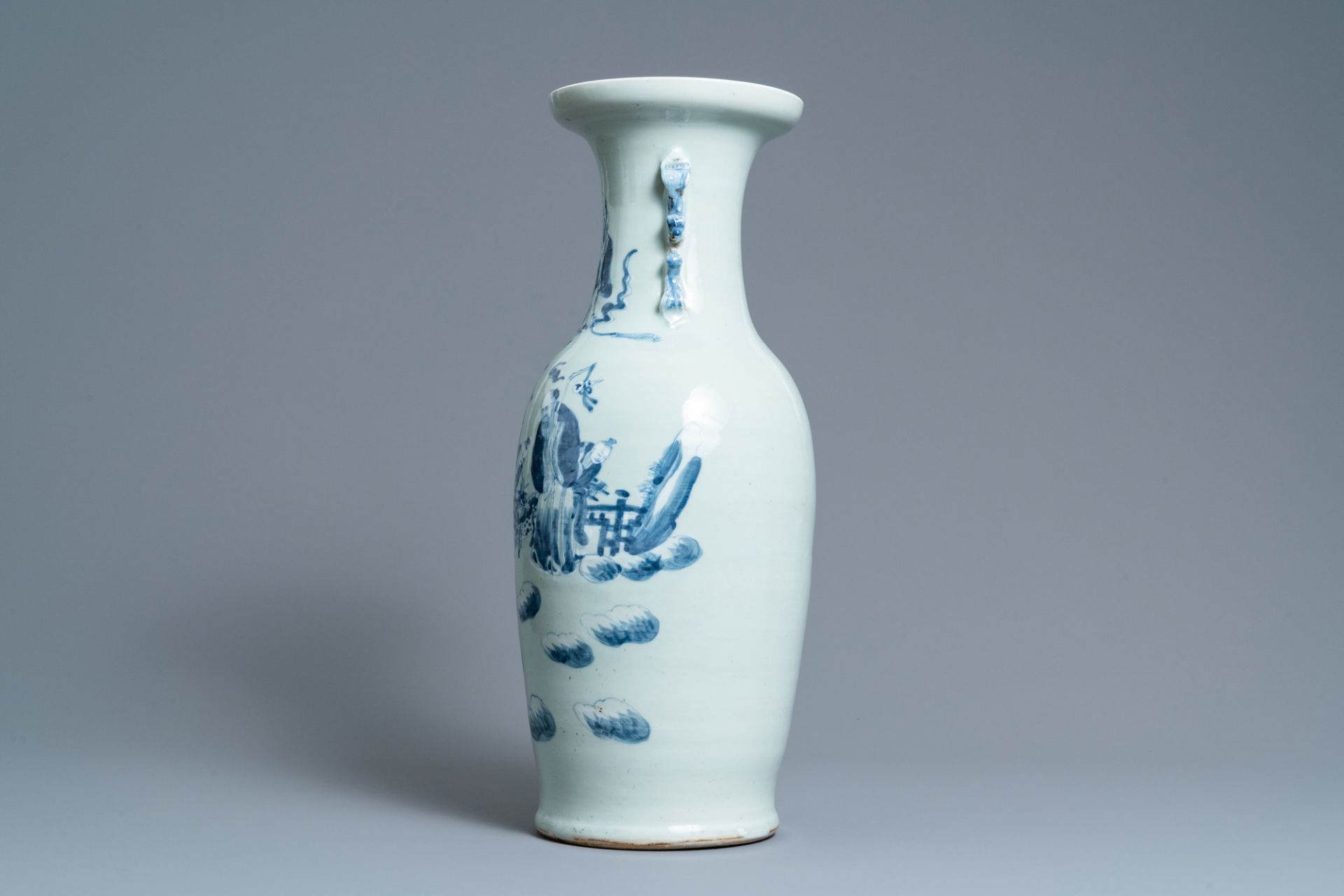 A Chinese blue and white celadon-ground vase, 19th C. - Image 4 of 6