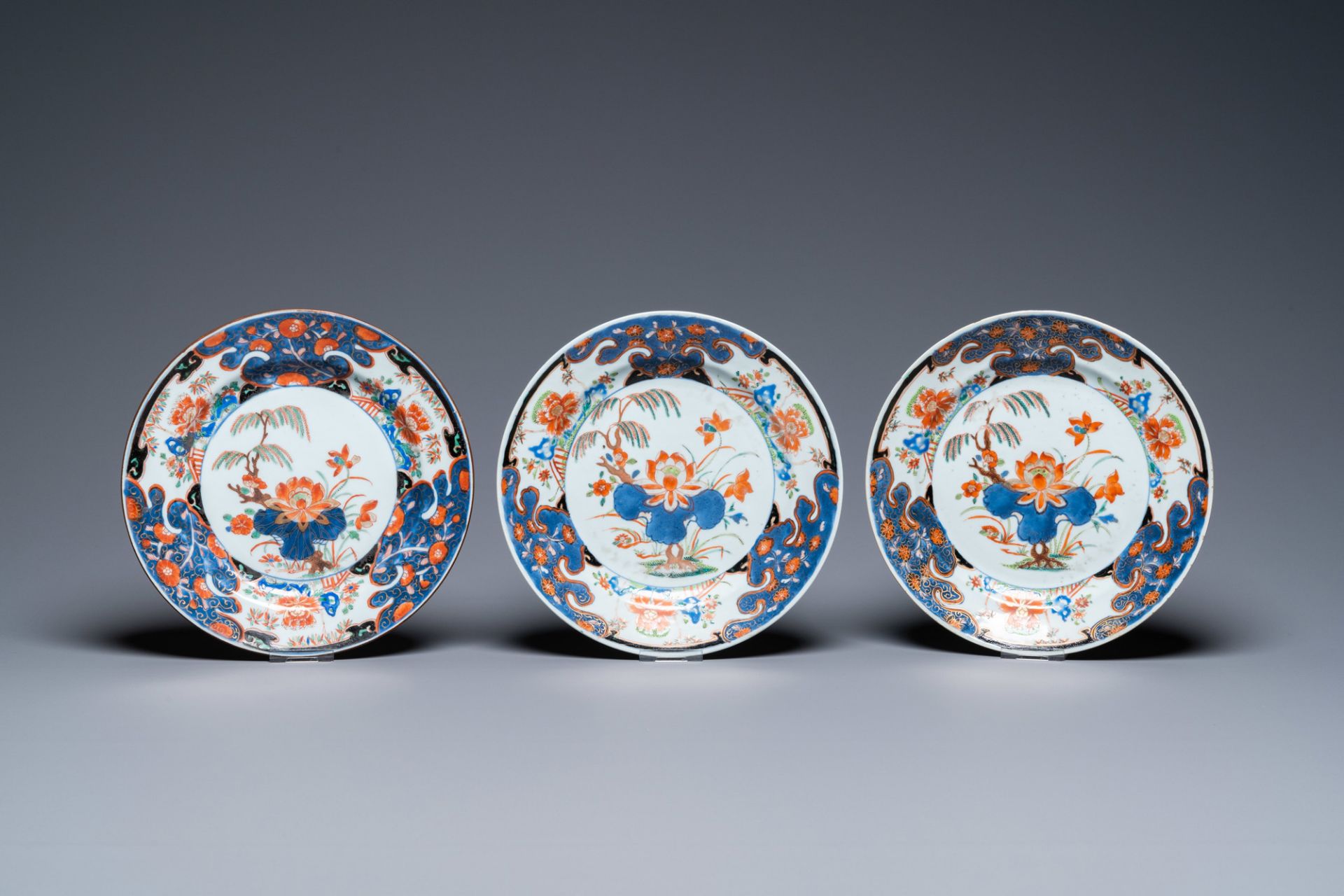 Six Chinese famille rose, verte and Imari-style plates and one dish, Kangxi/Qianlong - Image 4 of 7