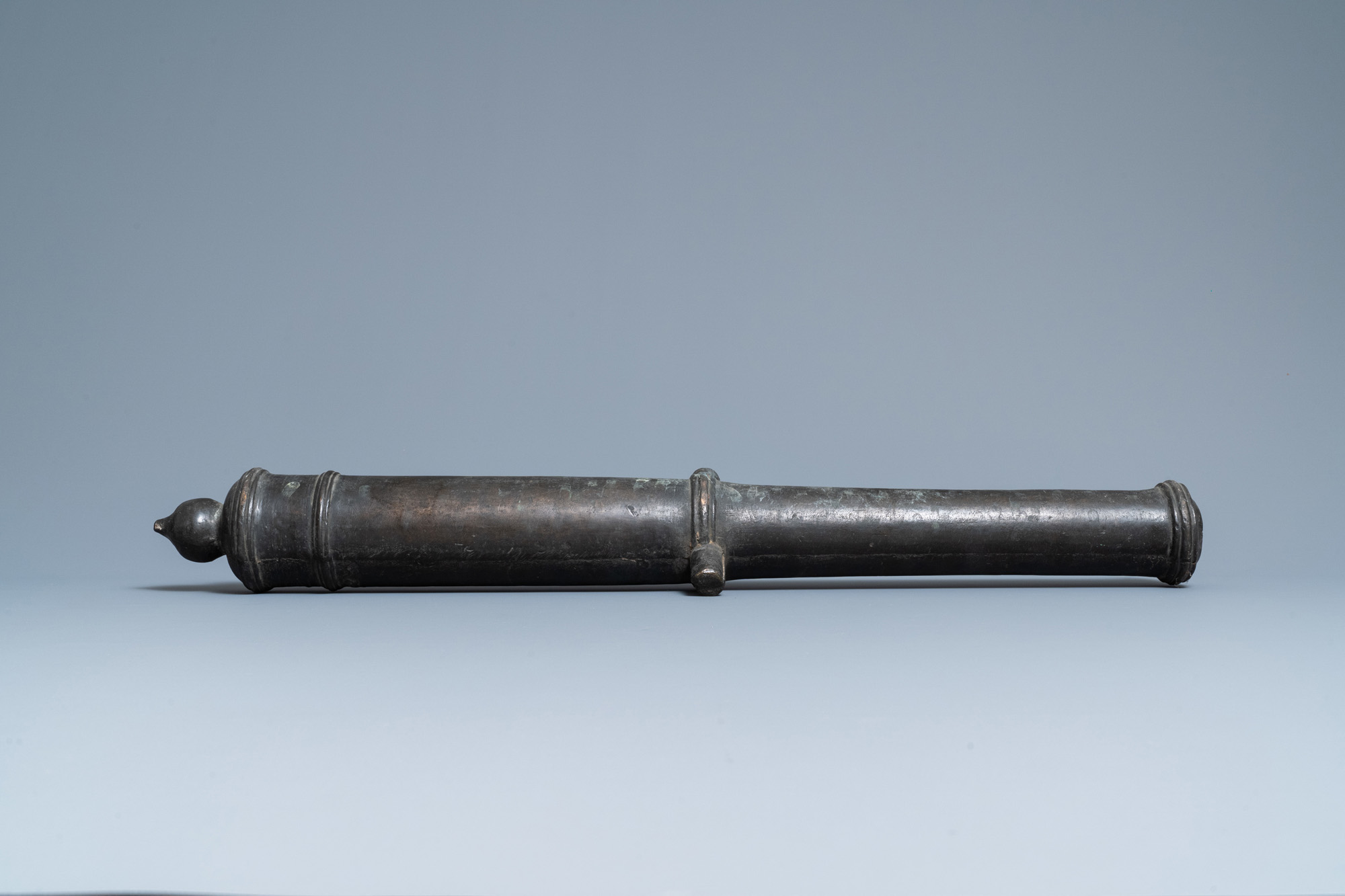 A Chinese inscribed bronze cannon, 19th C. - Image 2 of 7