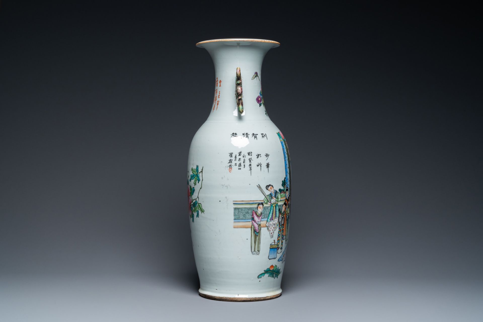 A Chinese qianjiang cai vase with two-sided design, 19/20th C. - Image 2 of 6