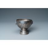 A Thai niello silver 'Thom Ngoen' bowl, 19/20th C.