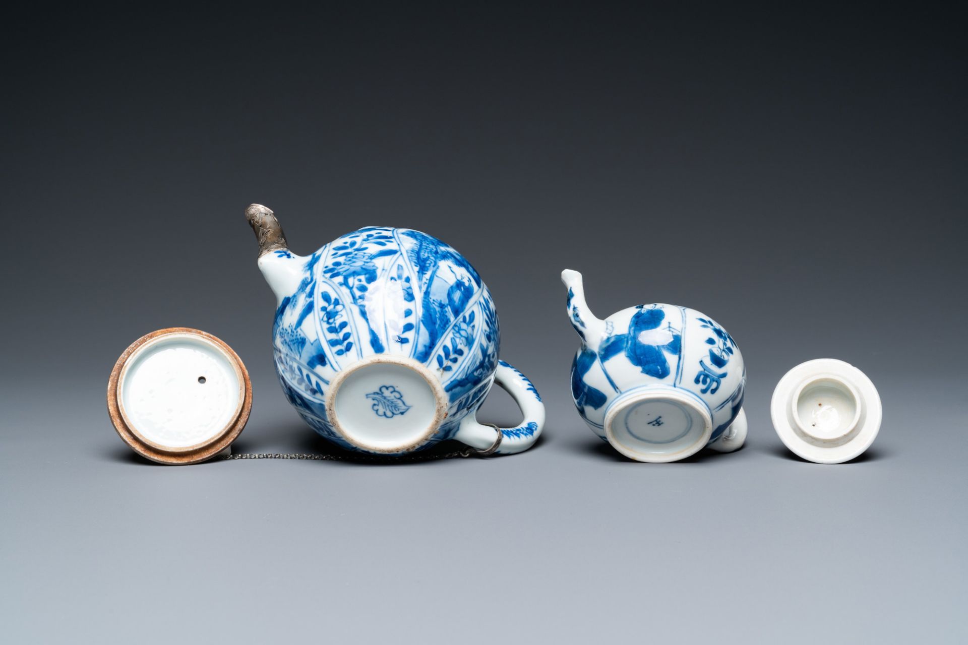 Two Chinese blue and white teapots and covers, Kangxi - Image 7 of 7