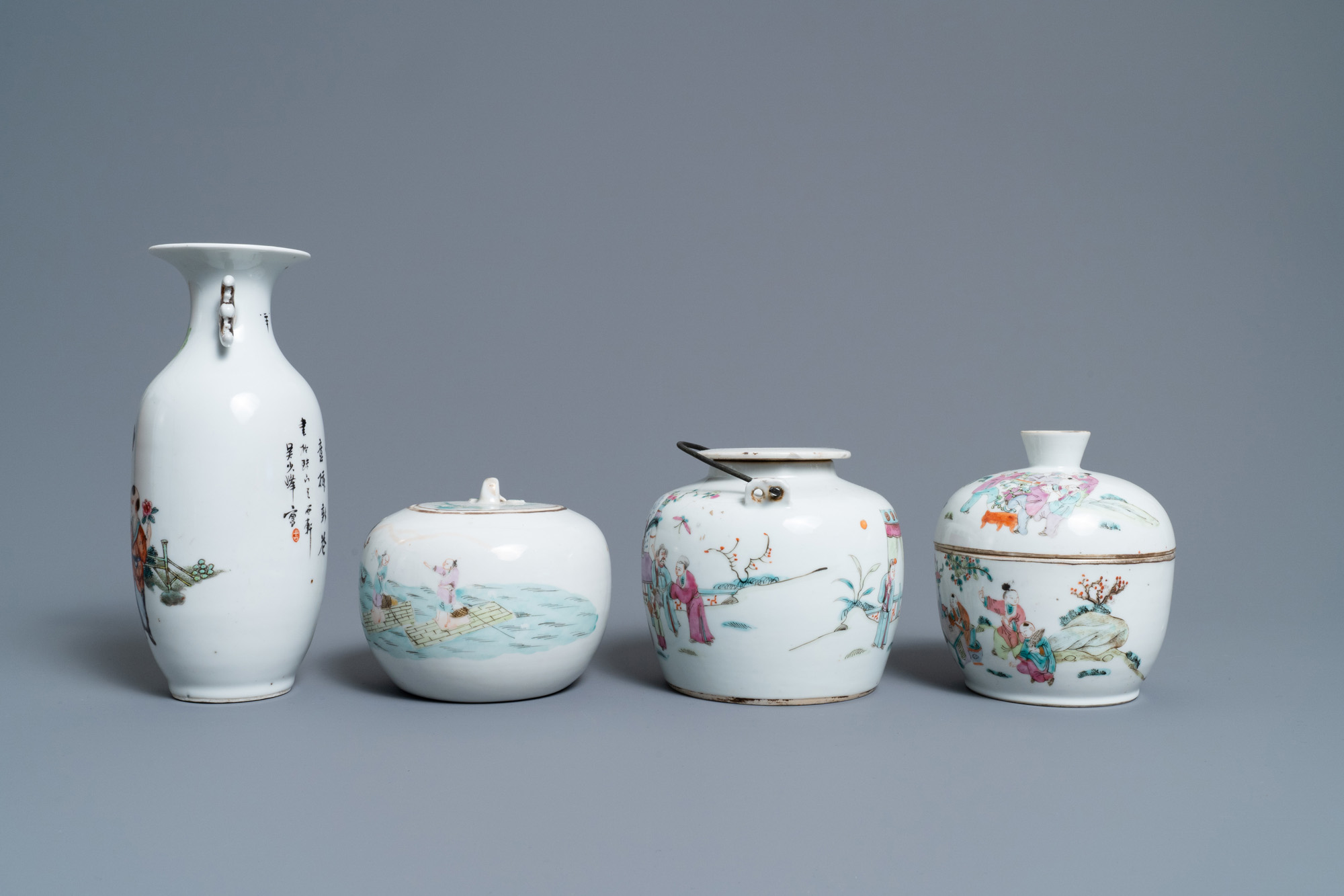 Five Chinese famille rose wares, 19/20th C. - Image 3 of 9